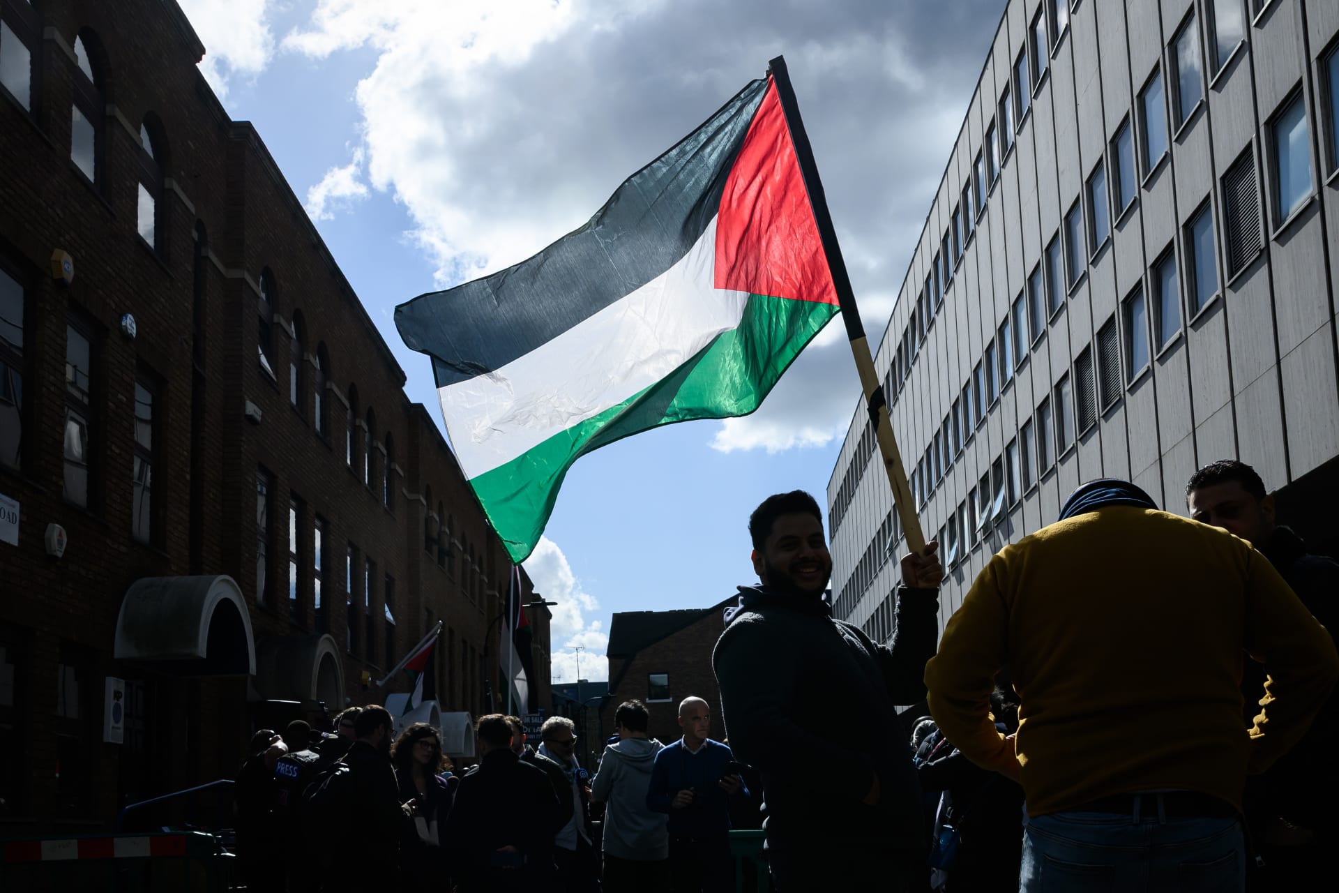 "108 أعوام من التأخير".. الوليد بن طلال يُعلّق على اعتراف بريطانيا بدولة فلسطينية