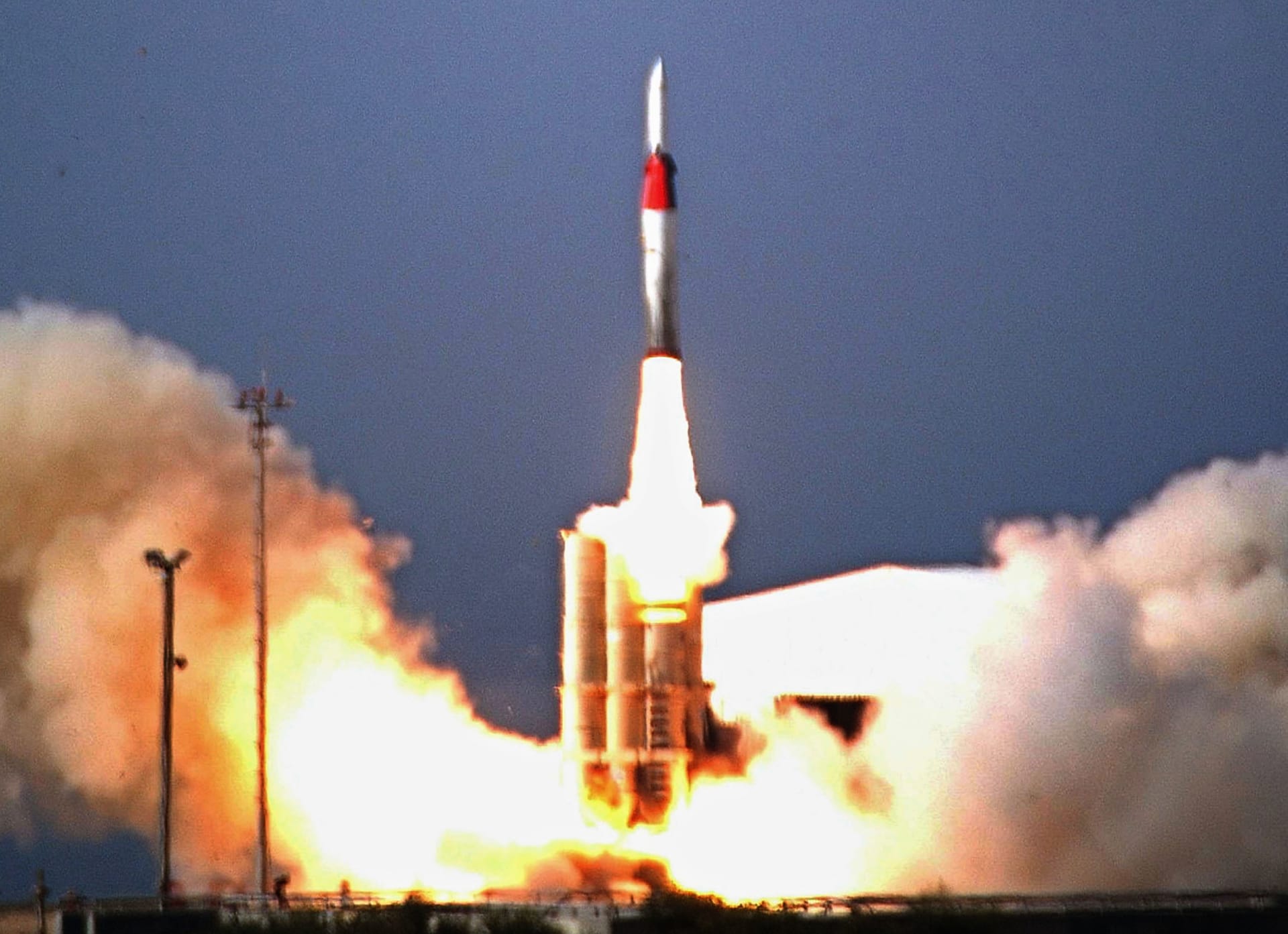 مبيعات الأسلحة الإسرائيلية مزدهرة لكن التكلفة كبيرة .. لماذا؟