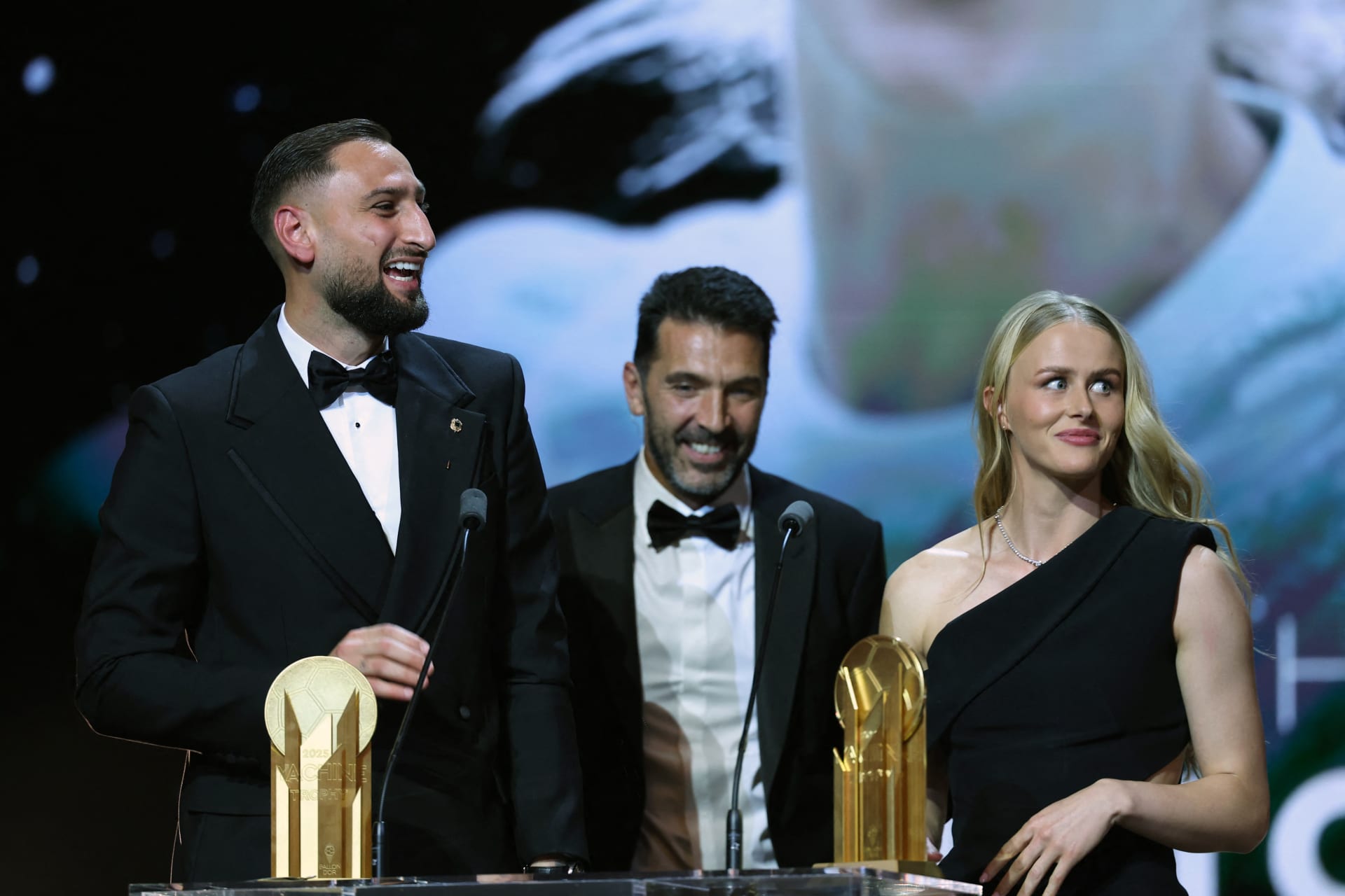 بينهم أفضل مدرب.. تعرّف على هوية الفائزين بجوائز الكرة الذهبية لعام 2025