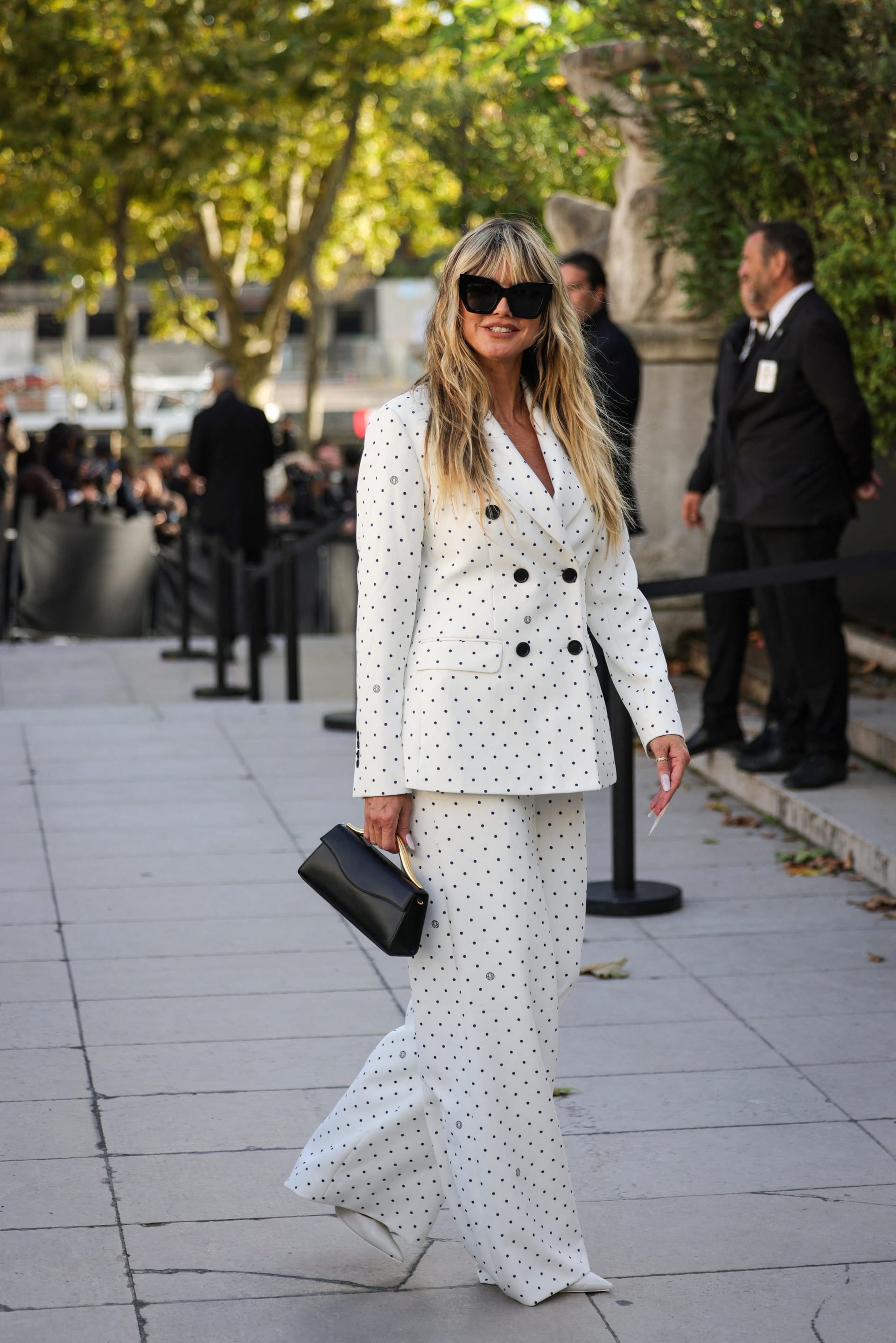 أبرز إطلالات المشاهير في عرض إيلي صعب الباريسي