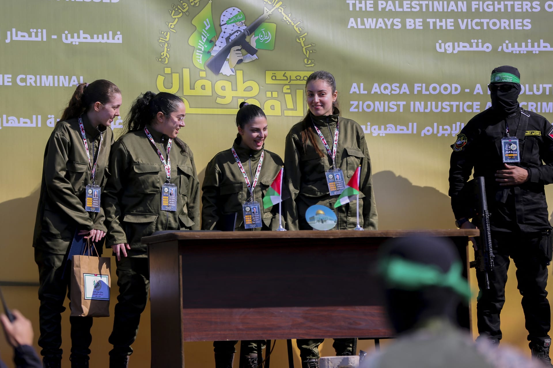 فيديو متداول لـ تحية موكب مقاتلي حماس في شوارع غزة .. ما حقيقته؟