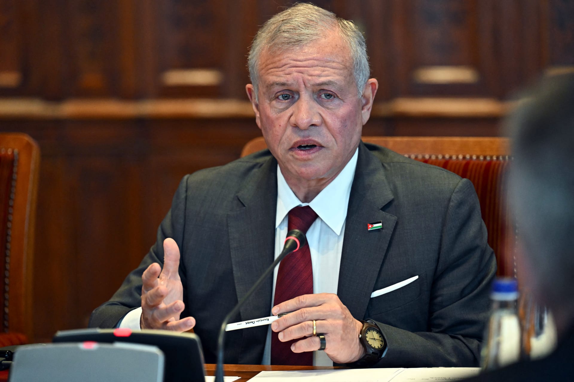 مسؤول بالشرق الأوسط يكشف لـCNN ماذا ينتظر قبل إرسال قوات سلام إلى غزة؟.. ومما حذر العاهل الأردني الملك عبدالله؟