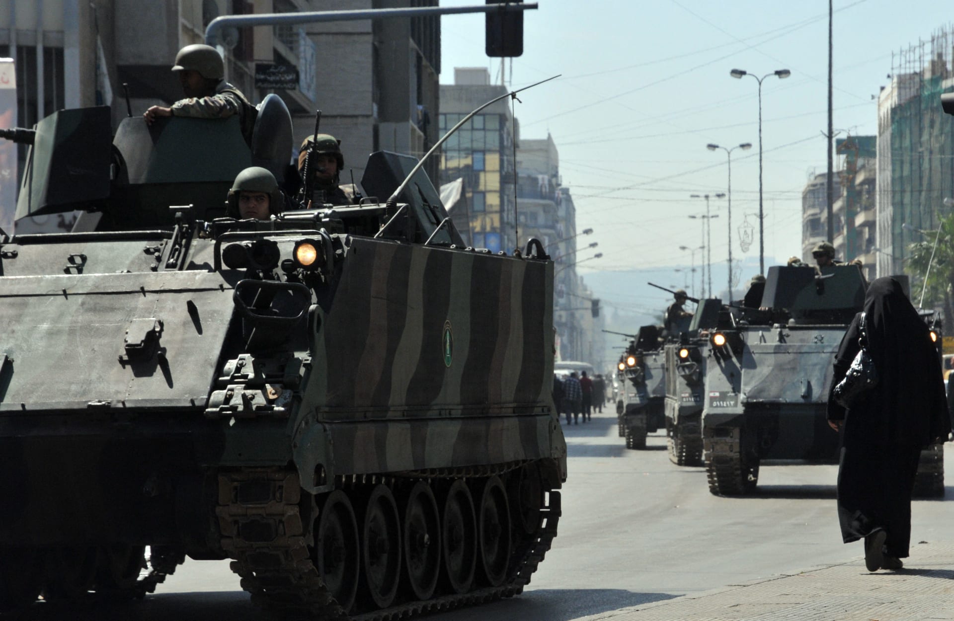 الجيش اللبناني يُعلن القبض على "أحد أخطر المطلوبين" بقضايا تجارة السلاح والمخدرات