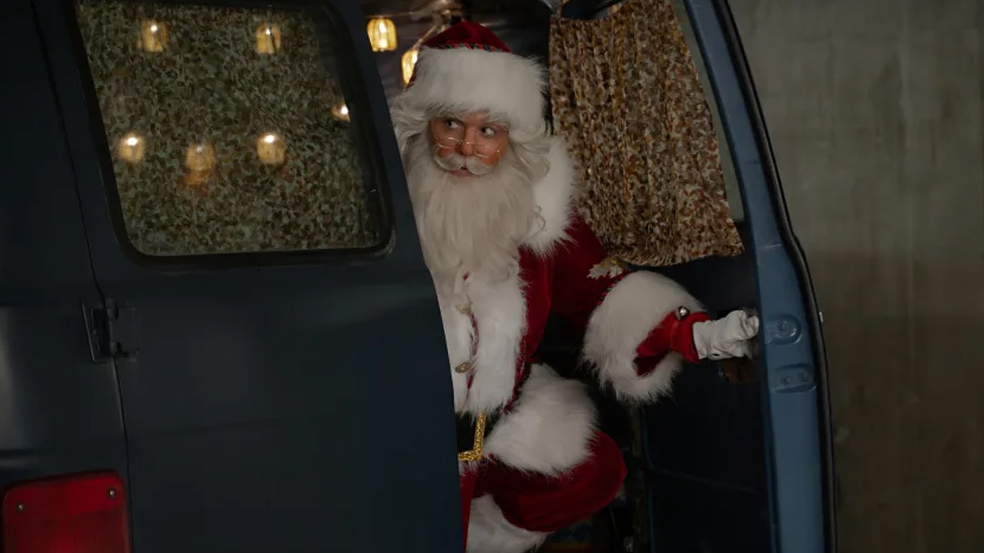 Alexandra Breckenridge as Santa Claus in "My Secret Santa." Diyah Pera/Netflix