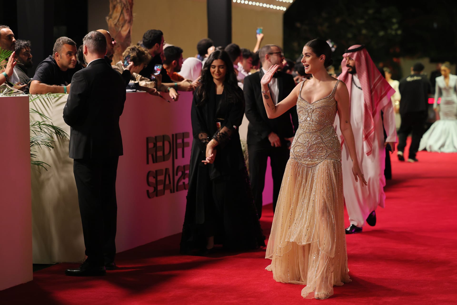 عارضة الأزياء اللبنانيّة-الأمريكيّة نور عريضة. 