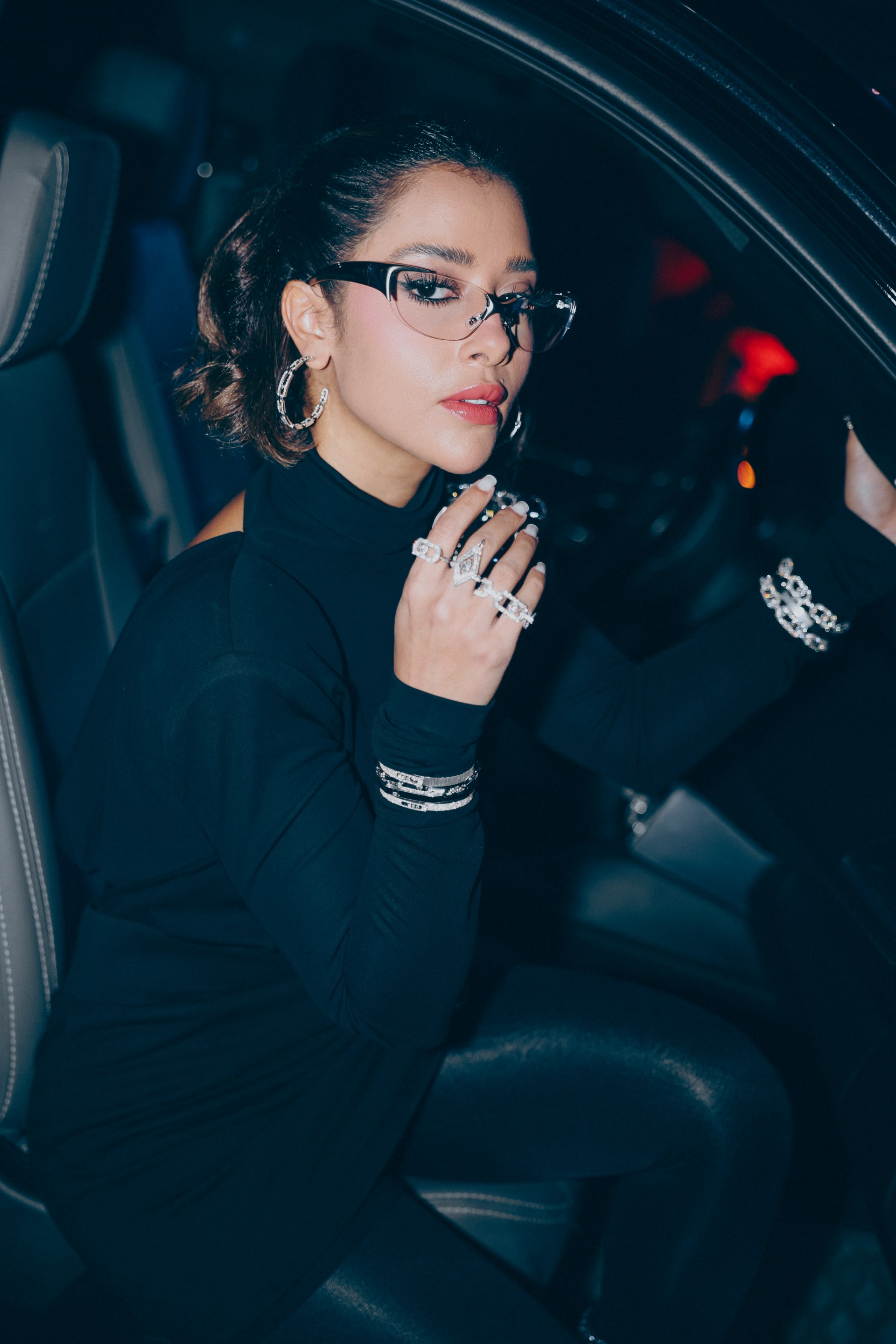 بلقيس فتحي تعتمد أسلوب جيل Z بعيدا عن الفساتين التقليدية في الرياض