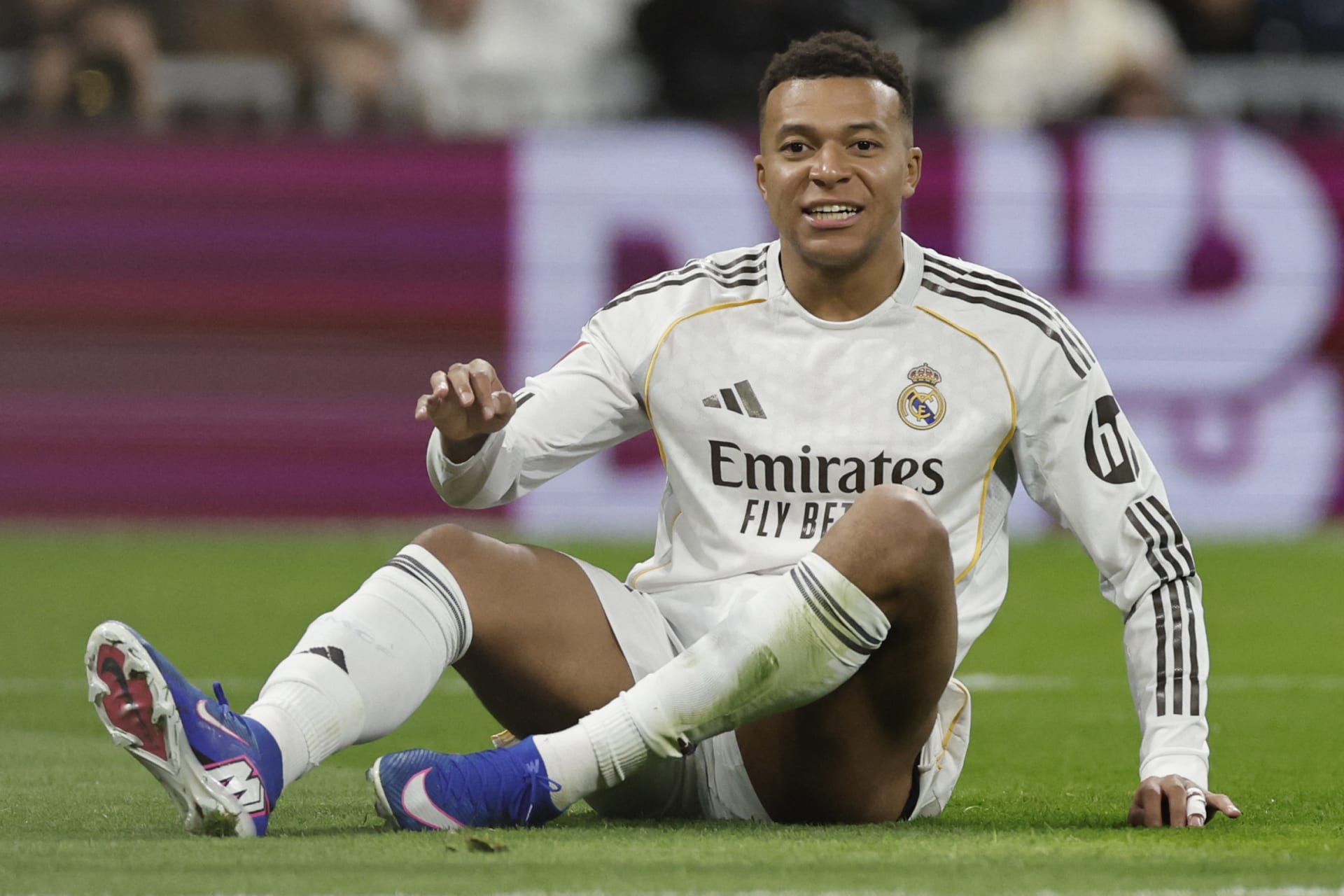 ريال مدريد يعلن عن إصابة مبابي.. وهذه مدة غيابه المتوقعة