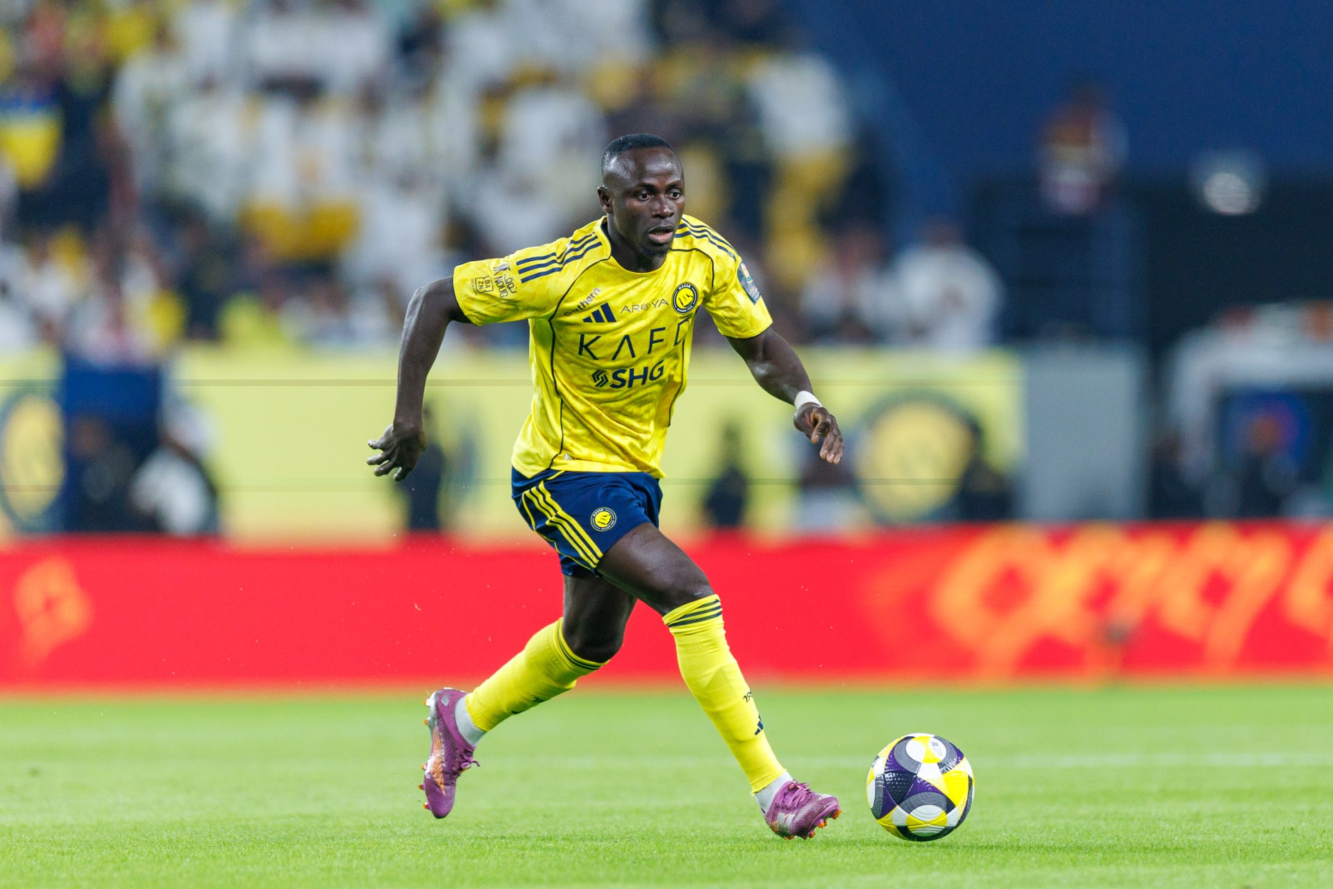 "لن نستسلم".. ساديو ماني يعلق على فارق النقاط بين النصر والهلال بالدوري السعودي