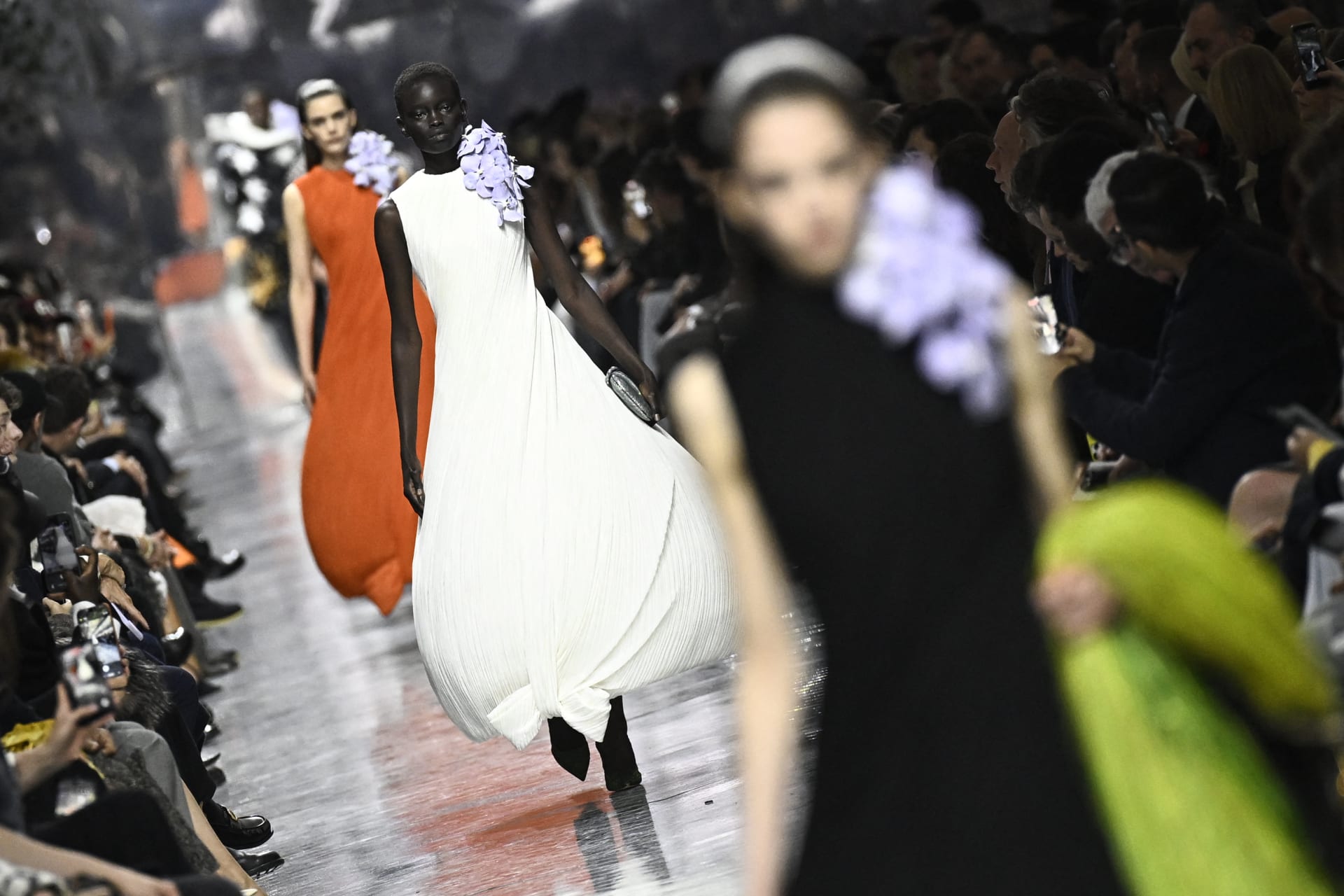 مجموعة "الهوت كوتور" الأولى التي يقدّمها جوناثان أندرسون للدار. 