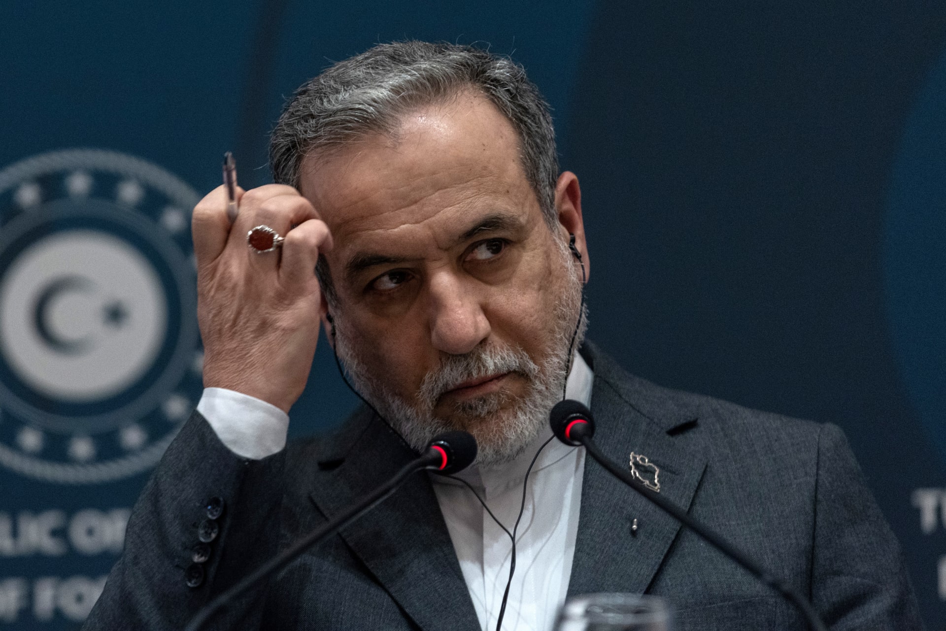 وزير خارجية إيران: مستعدون للمشاركة في مفاوضات نووية "عادلة ومنصفة"