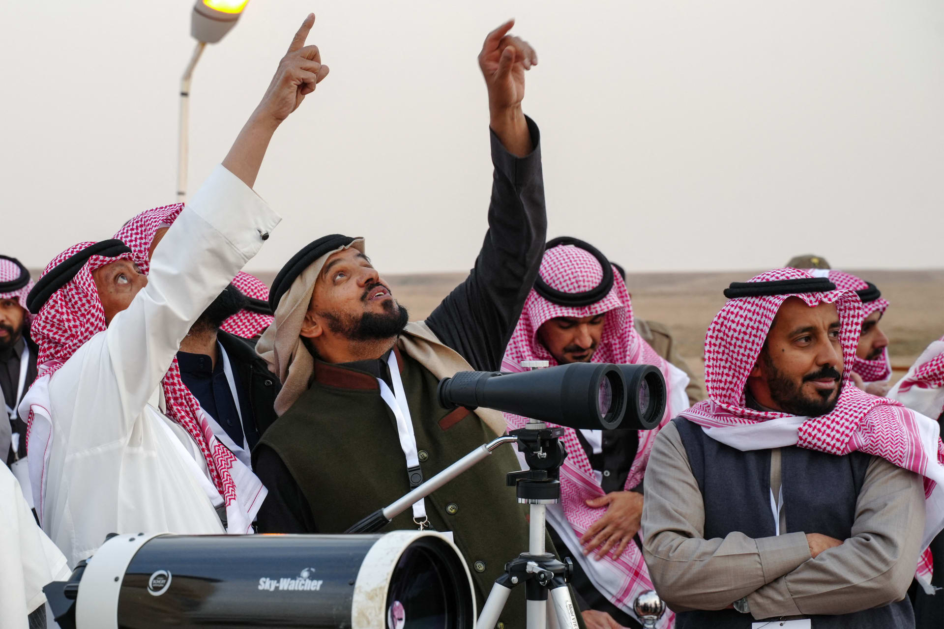 السعودية.. "فلكية جدة" تحدد موعد ظهور هلال رمضان في السماء