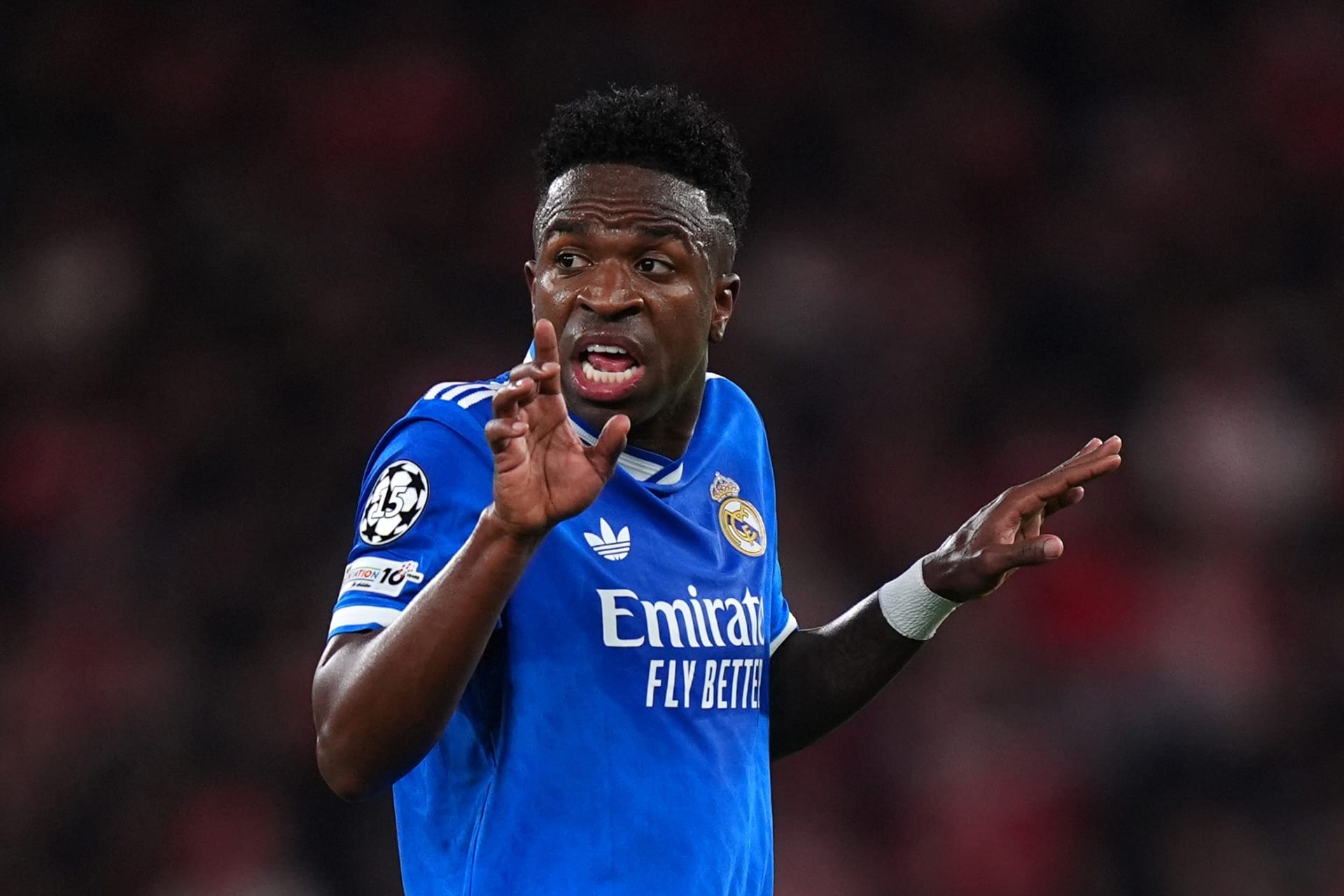 بيان من رئيس "فيفا" بشأن حادثة عنصرية مزعومة تجاه فينيسيوس