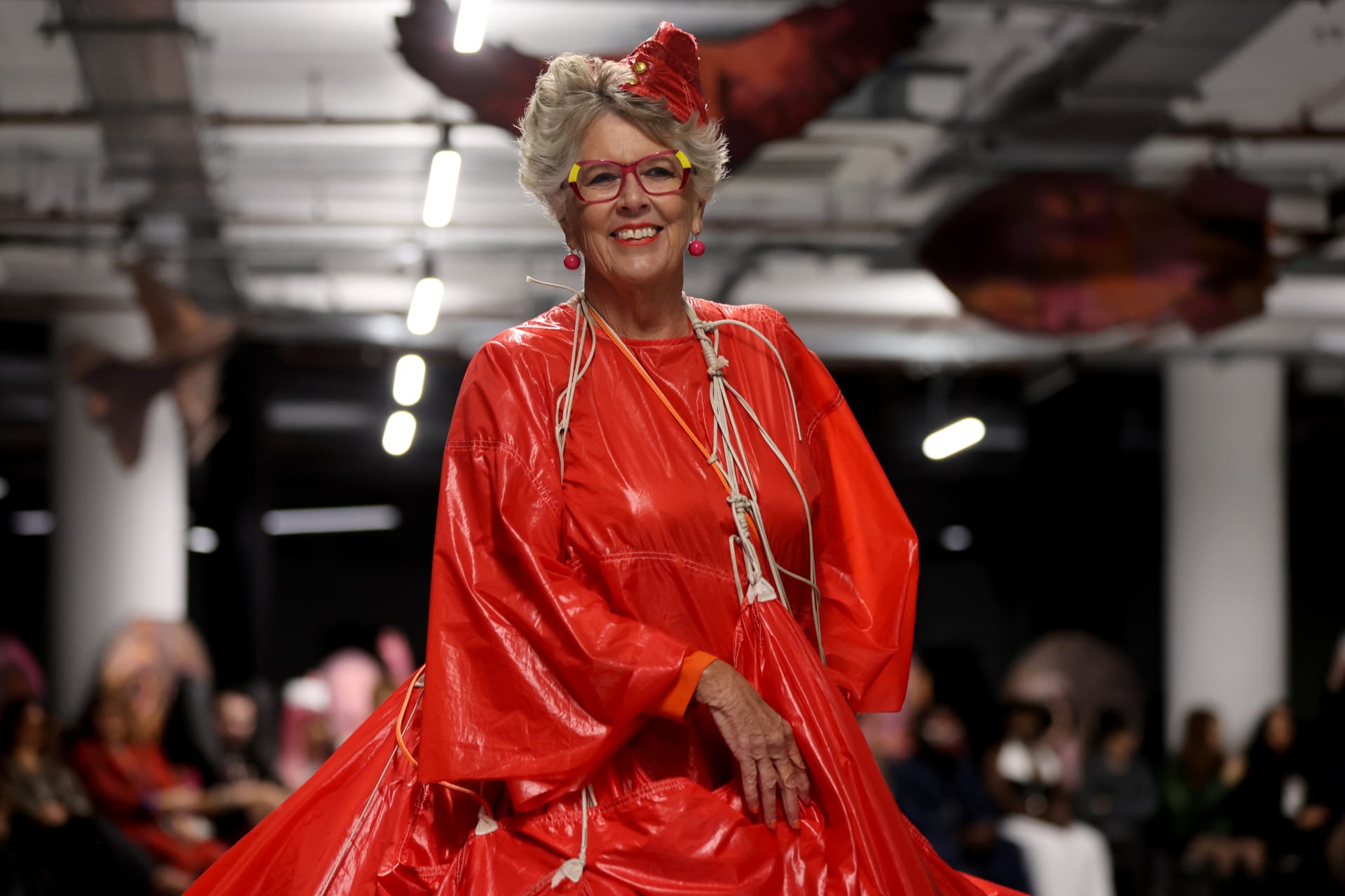 شاركت برو ليث في عرض العلامة نفسها في أسبوع الموضة في لندن في سبتمبر/ أيلول في العام 2025.