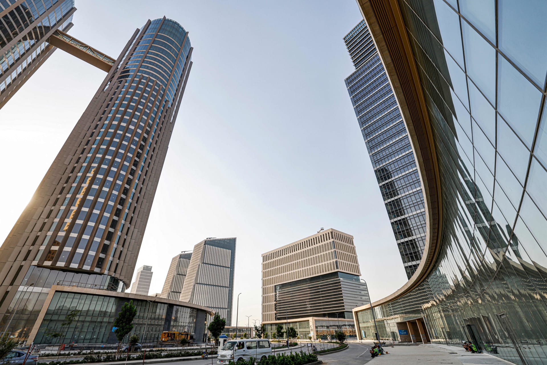 مصر..البرلمان يناقش مشروع قانون يمنح العاصمة الإدارية وضعًا استثنائيًا باسم "ممفيس"