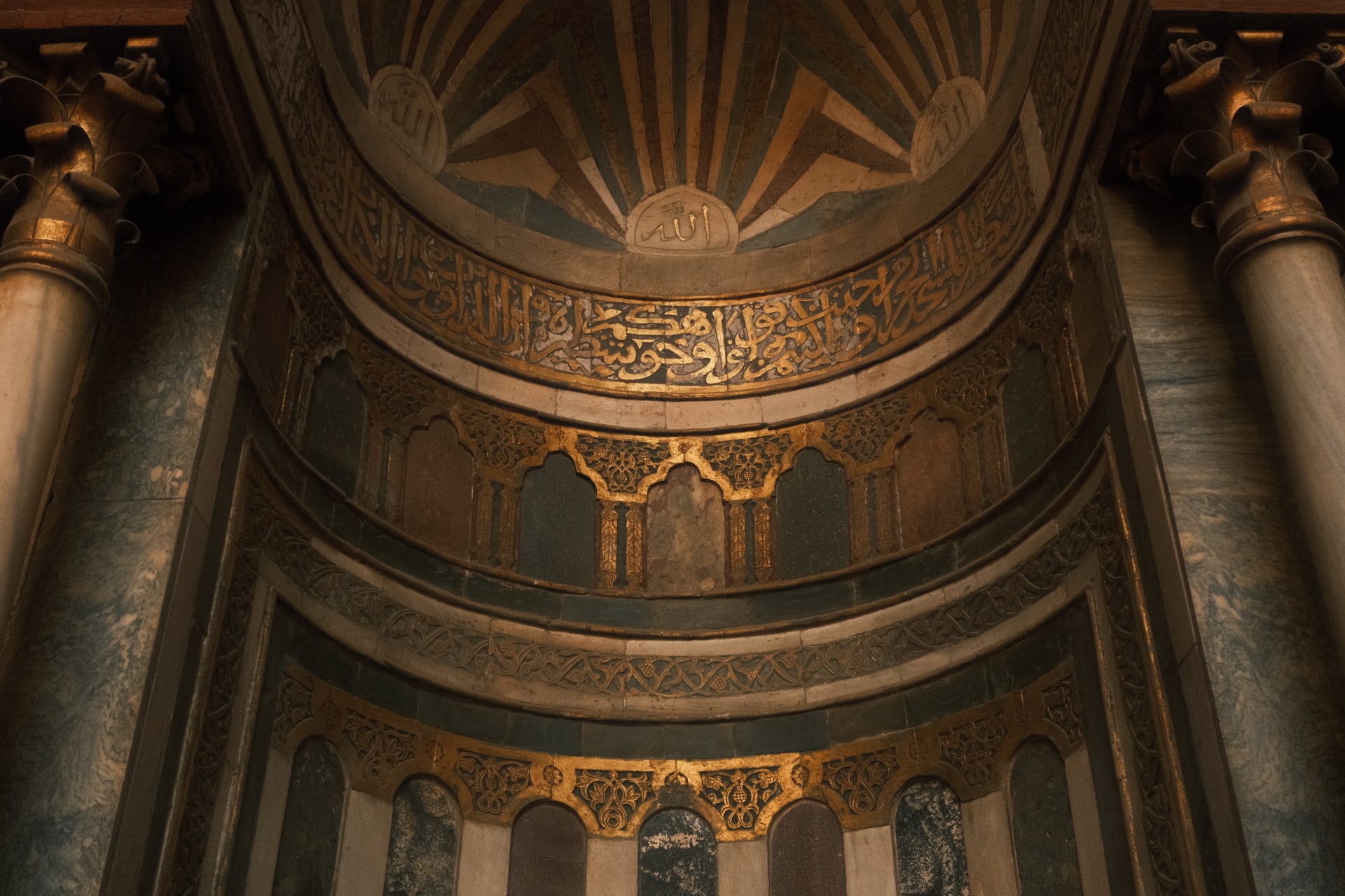  مدينة الألف مئذنة .. صور ترصد الجمال الخفي للعمارة الإسلامية في القاهرة