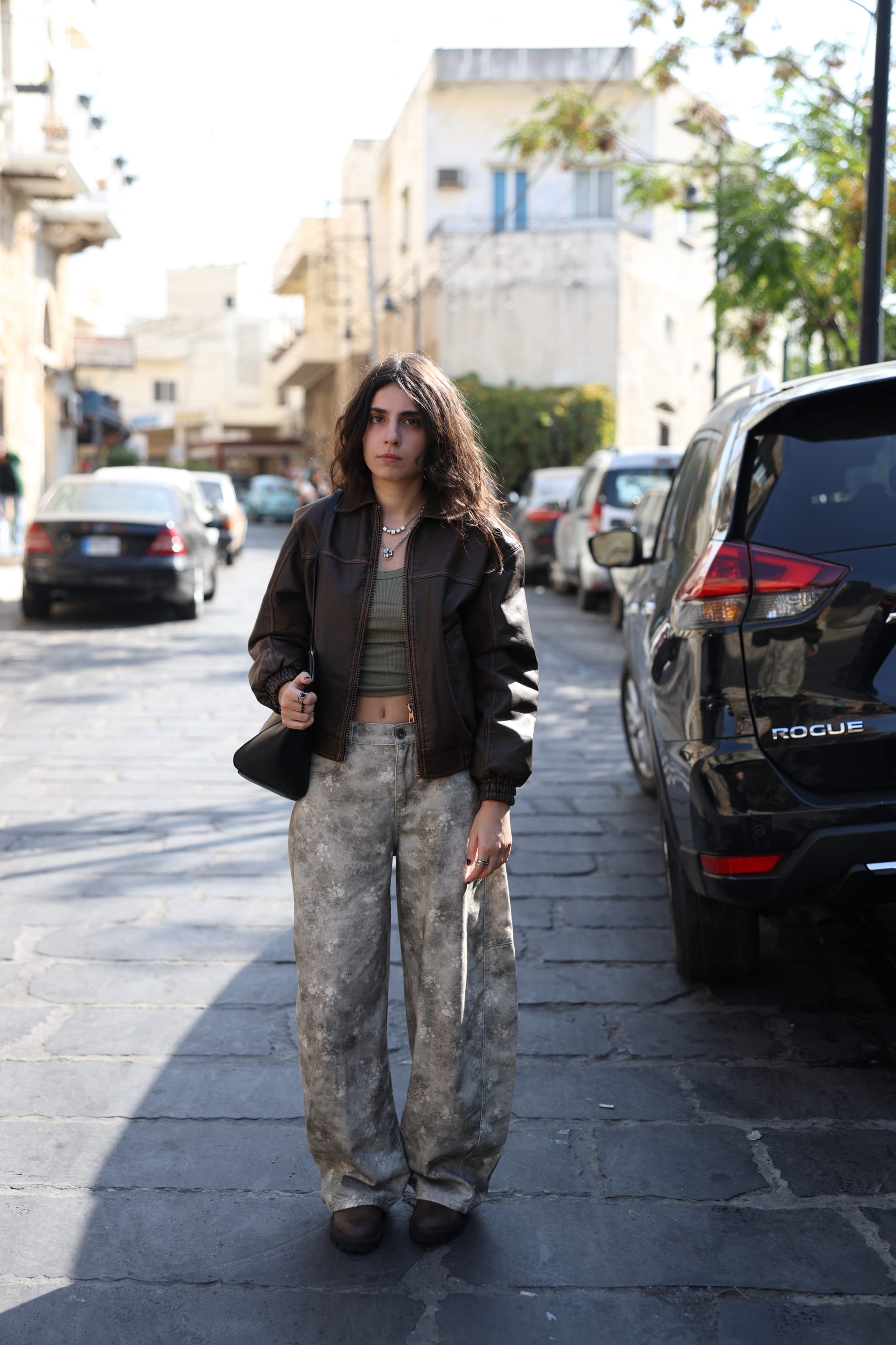 كواليس أزياء مسلسل بالحرام ..فستان مضاء بتقنية LED وتصاميم مستوحاة من السيرك