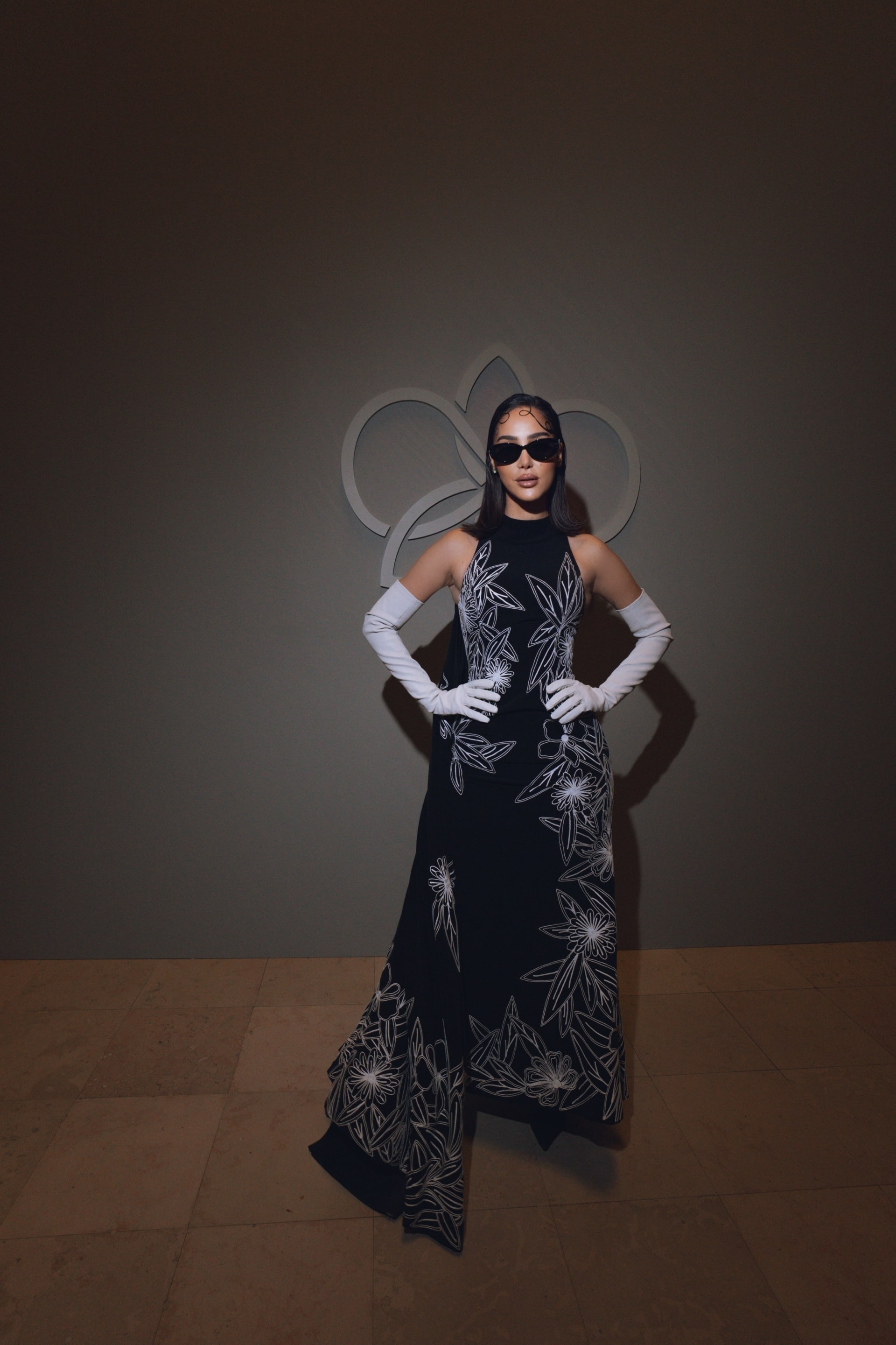 إطلالات باريسية لبسمة بوسيل في أسبوع الموضة بفرنسا