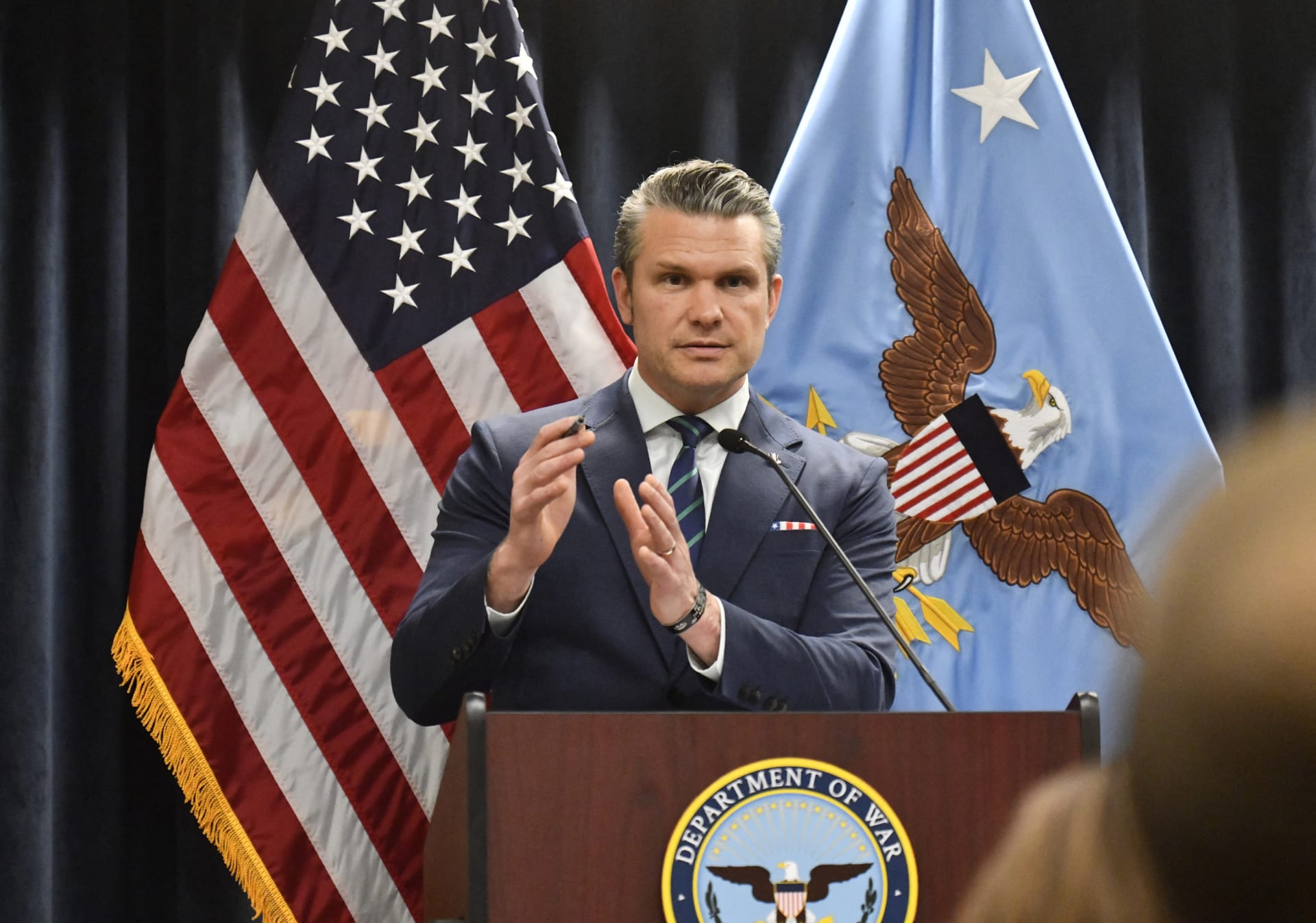 أمريكا تحذر روسيا من التدخل في الحرب مع إيران 