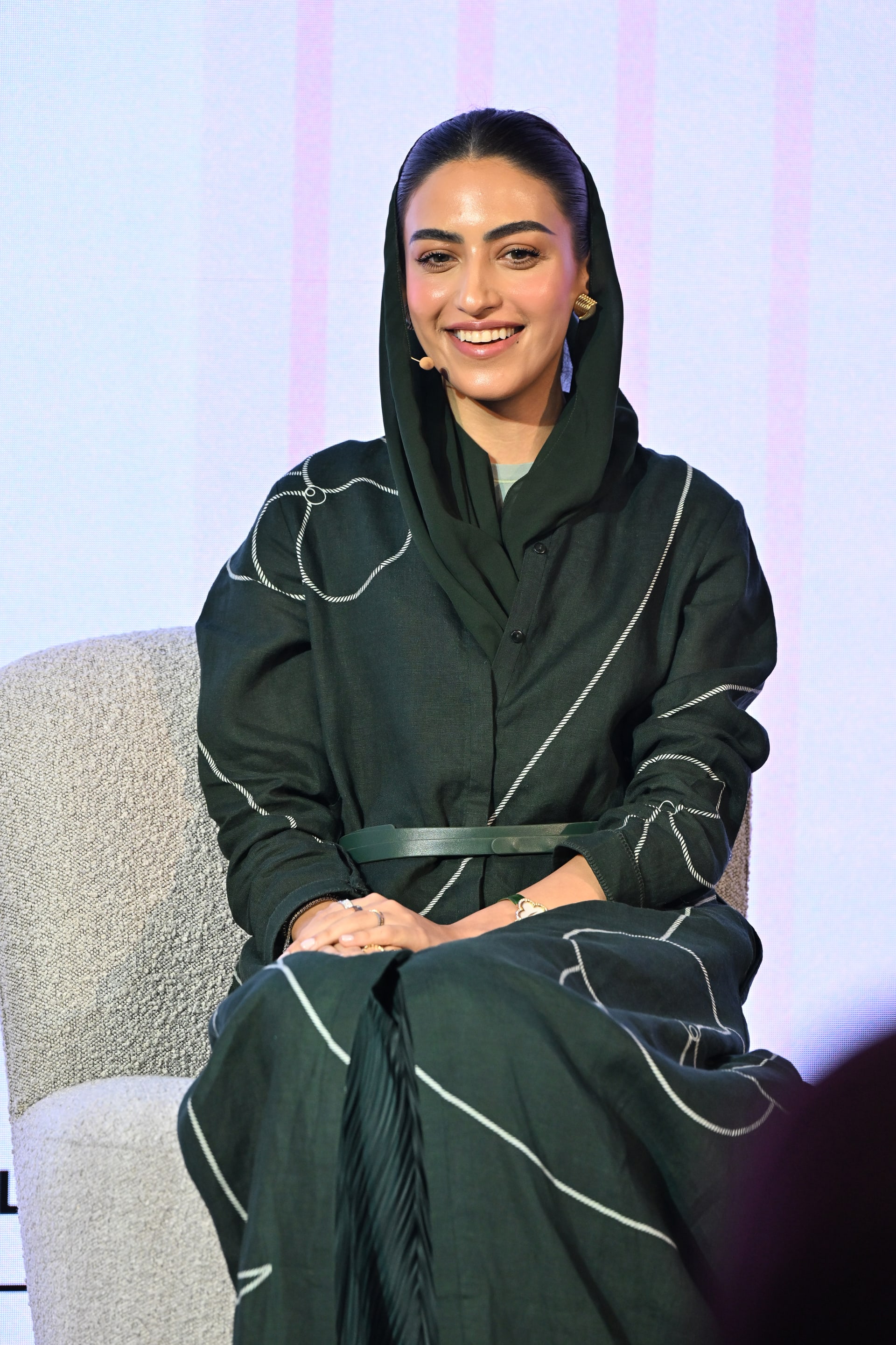 تعتبر النملة أنّ الجمال اليوم صار أكثر وعيًا ونضجًا. 