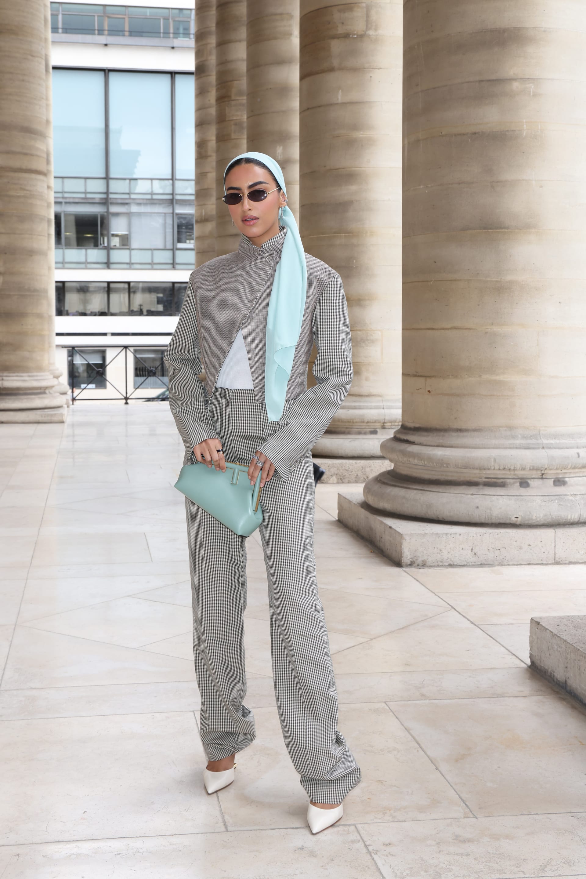 جعلت وسائل التواصل الاجتماعي عالم الجمال أكثر انفتاحًا، وعزّزت الوعي والمعرفة، بحسب النملة. 