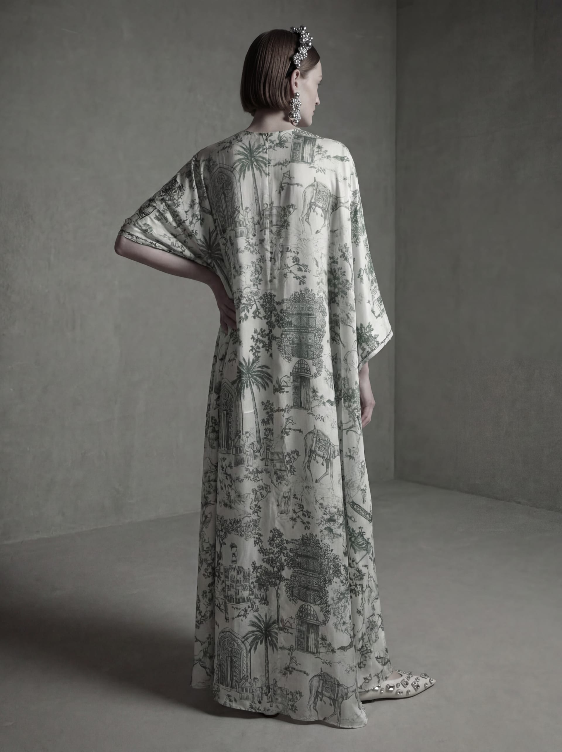  أتيلييه حكايات .. قصص وذكريات سعودية تتحول إلى أزياء معاصرة