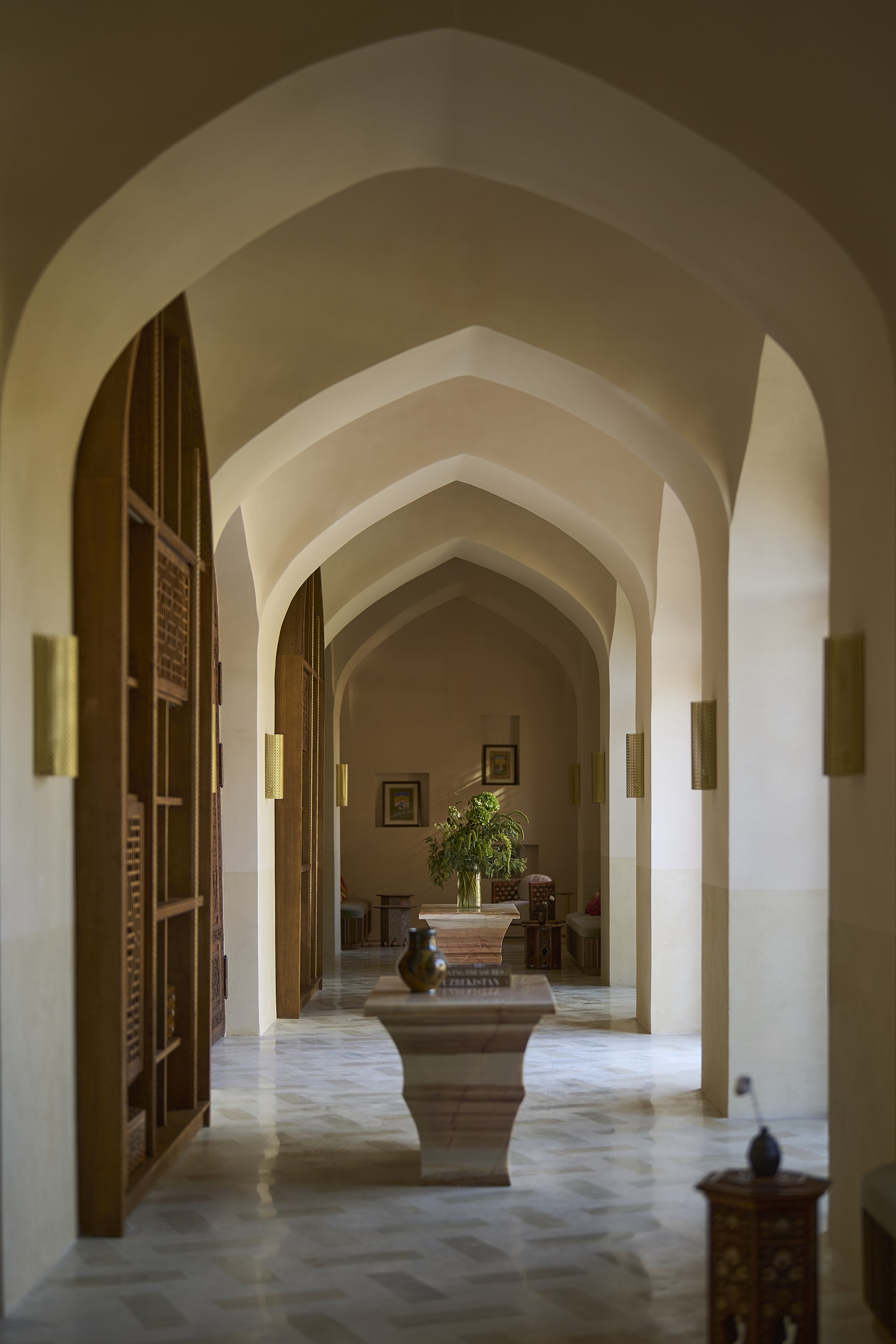 . قالت المصمم اللبنانية ندى دبس أنّه لم يكن الهدف أبدًا تحويل المكان، بل كشفه.