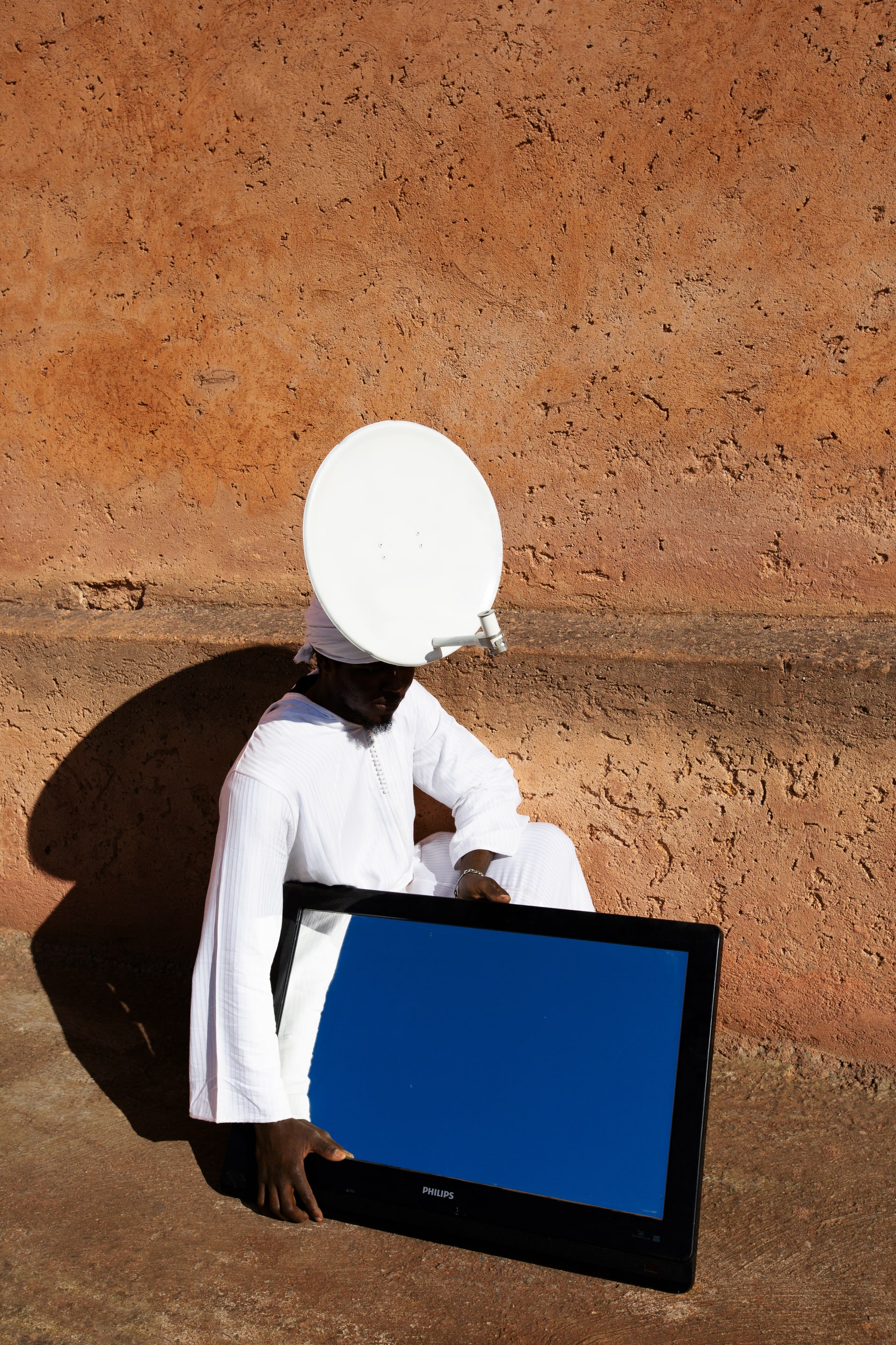 تمّ العمل على هذه الرحلة البصرية الفريدة وتنفيذها في المغرب والسنغال.