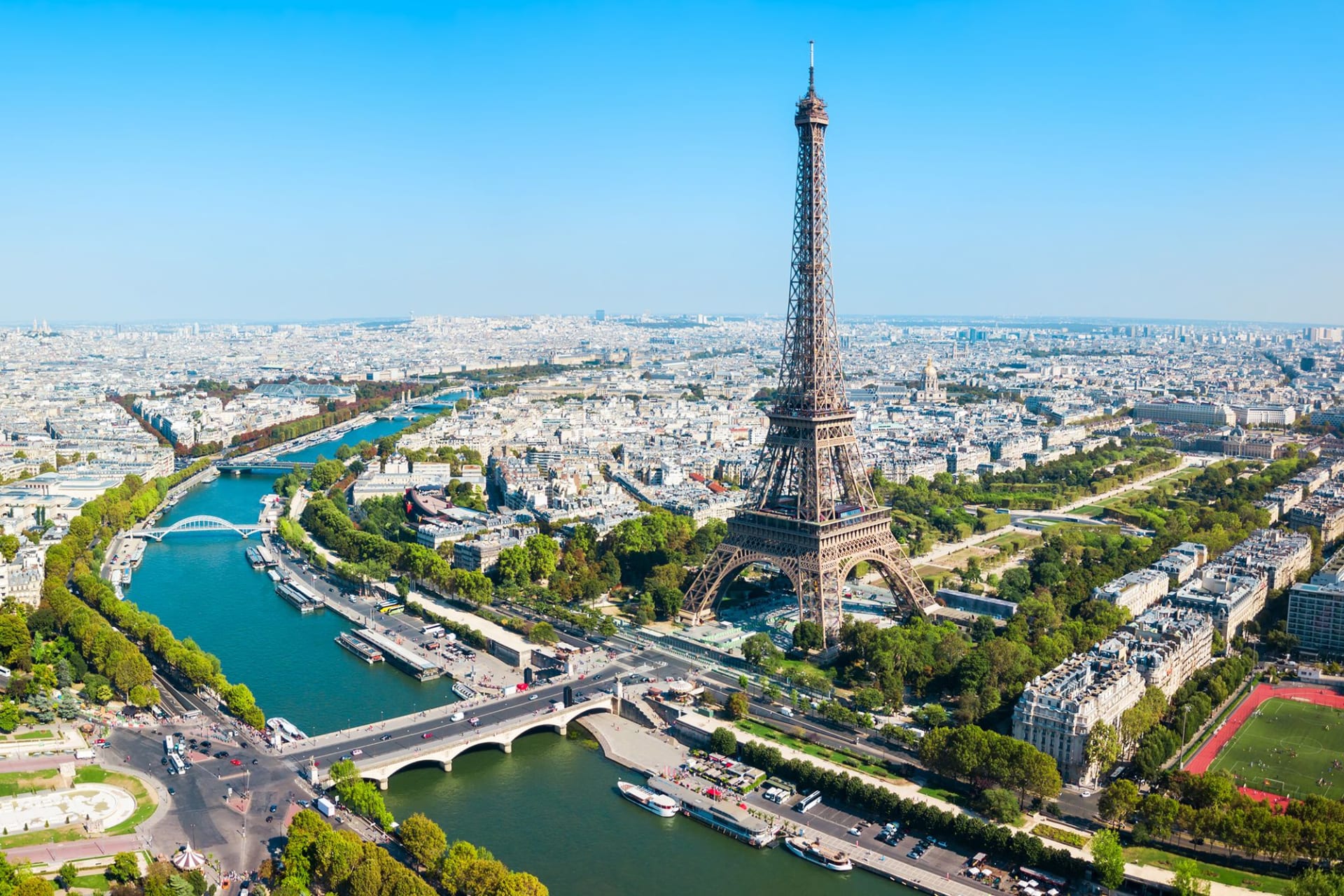 صار بإمكانك امتلاك قطعة من برج إيفل.. ولكن بشروط! 