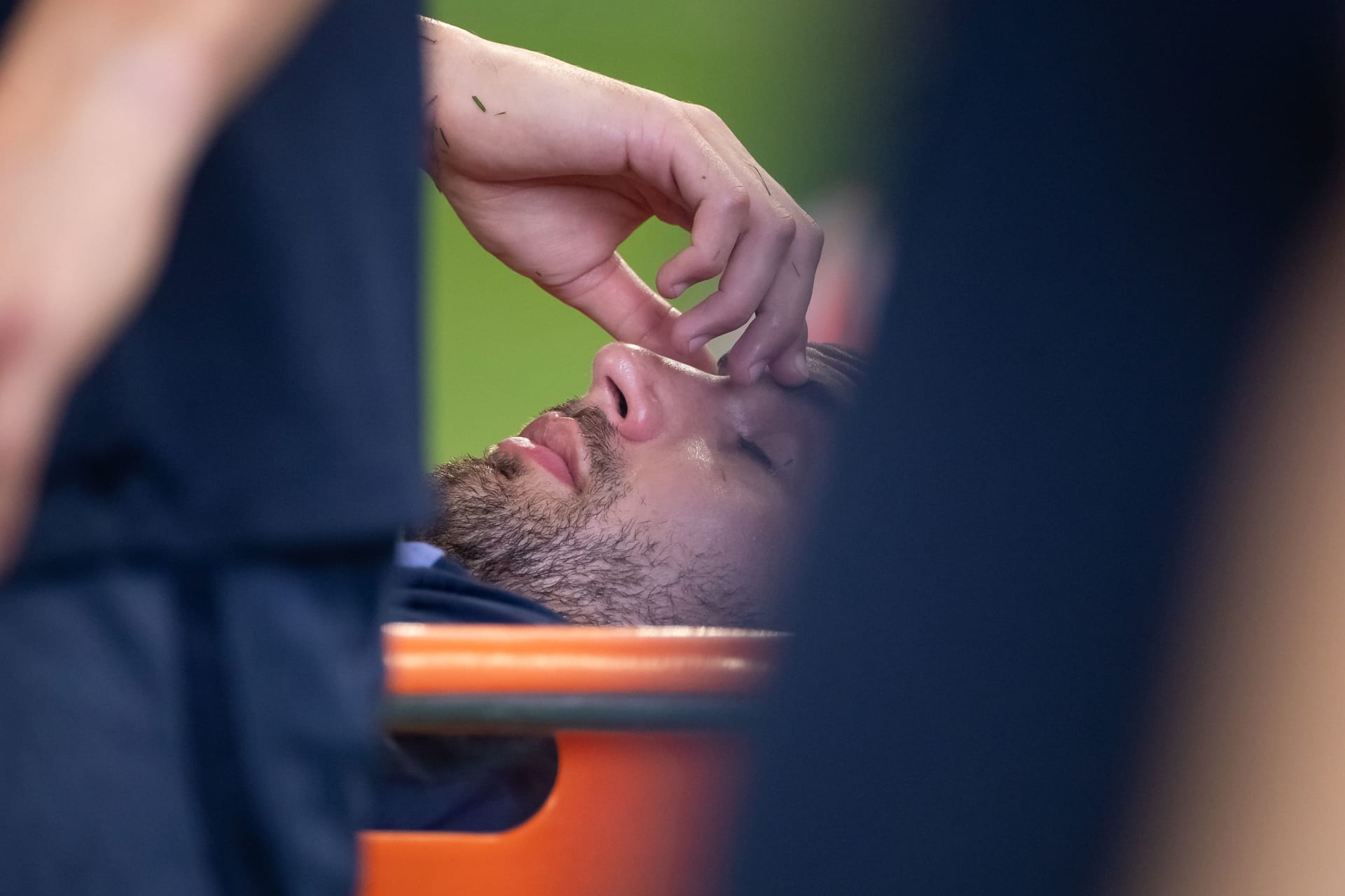 .أصيب وايتمان بإصابة خطيرة في نهاية مسيرته الكروية