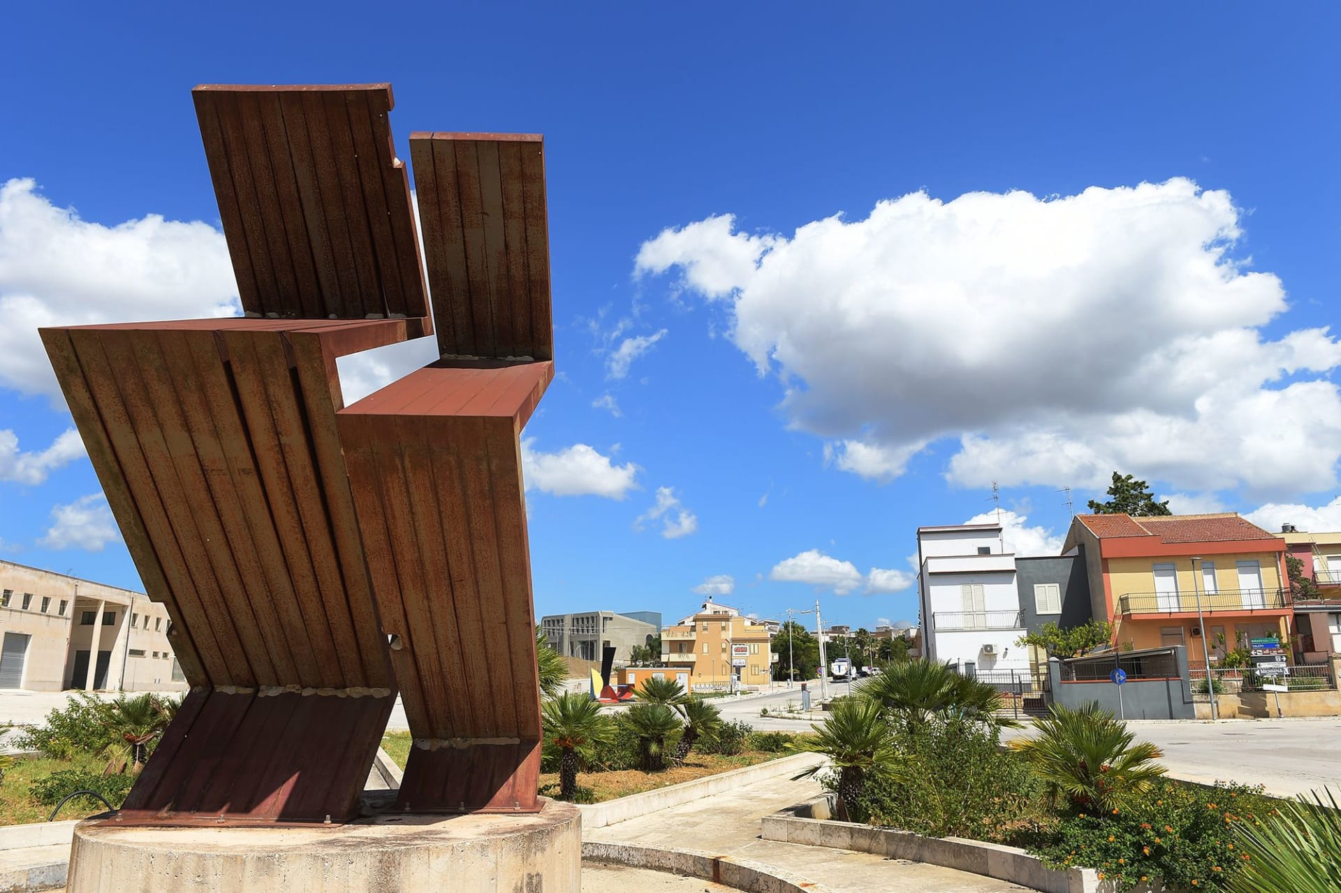 كأنها بومبي آخر.. لماذا دُفِنت هذه البلدة بأكملها عمدًا في إيطاليا؟