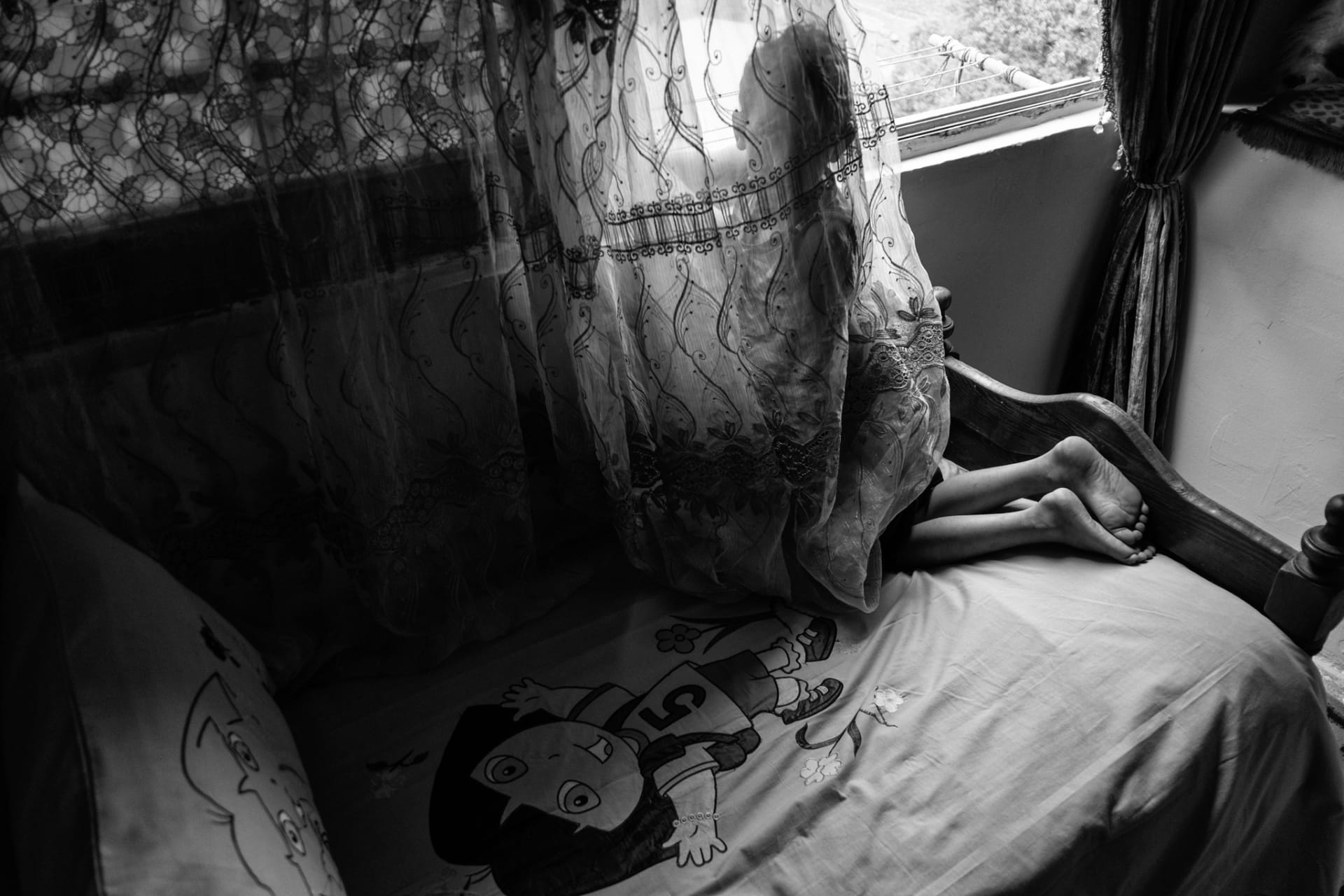 .أكّد محمد مهدي أن التحدي الحقيقي لم يكن في إظهار المعاناة فحسب، بل في تقديمها بلغة بصرية تحافظ على كرامة الناس 