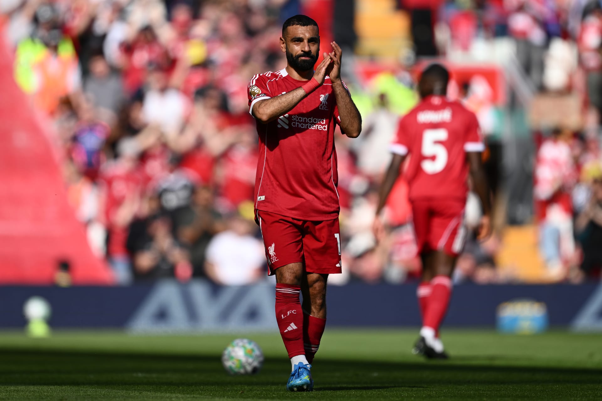 البريميرليغ.. هذا ما فعله جمهور ليفربول لحظة استبدال محمد صلاح بداعي  الإصابة - CNN Arabic
