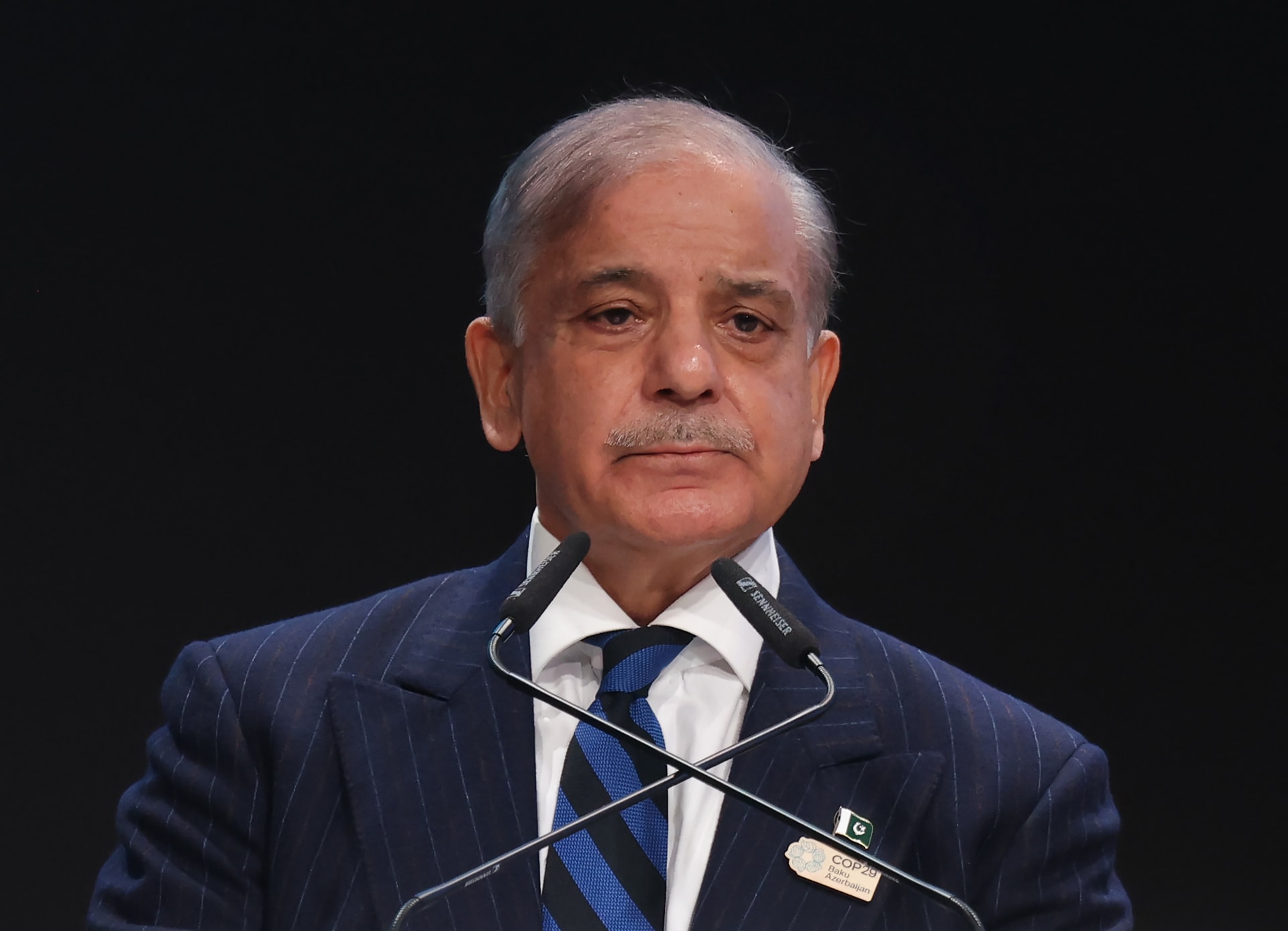 رئيس وزراء باكستان: ندين الهجوم على محطة براكة النووية في الإمارات بشدة