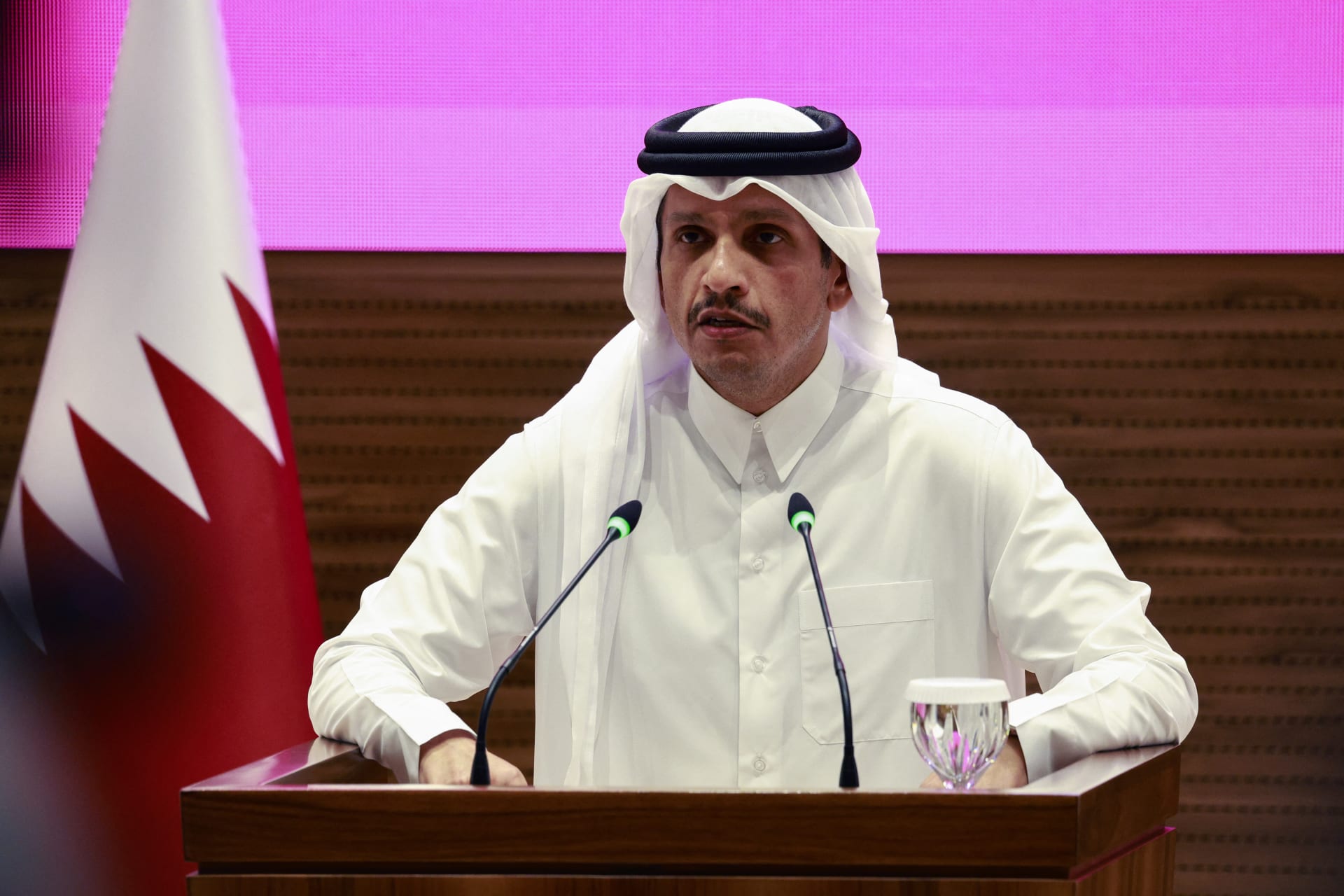 رئيس وزراء قطر يتلقّى اتصالًا من وزير خارجية تركيا.. وهذا ما ناقشاه بشأن أمريكا وإيران