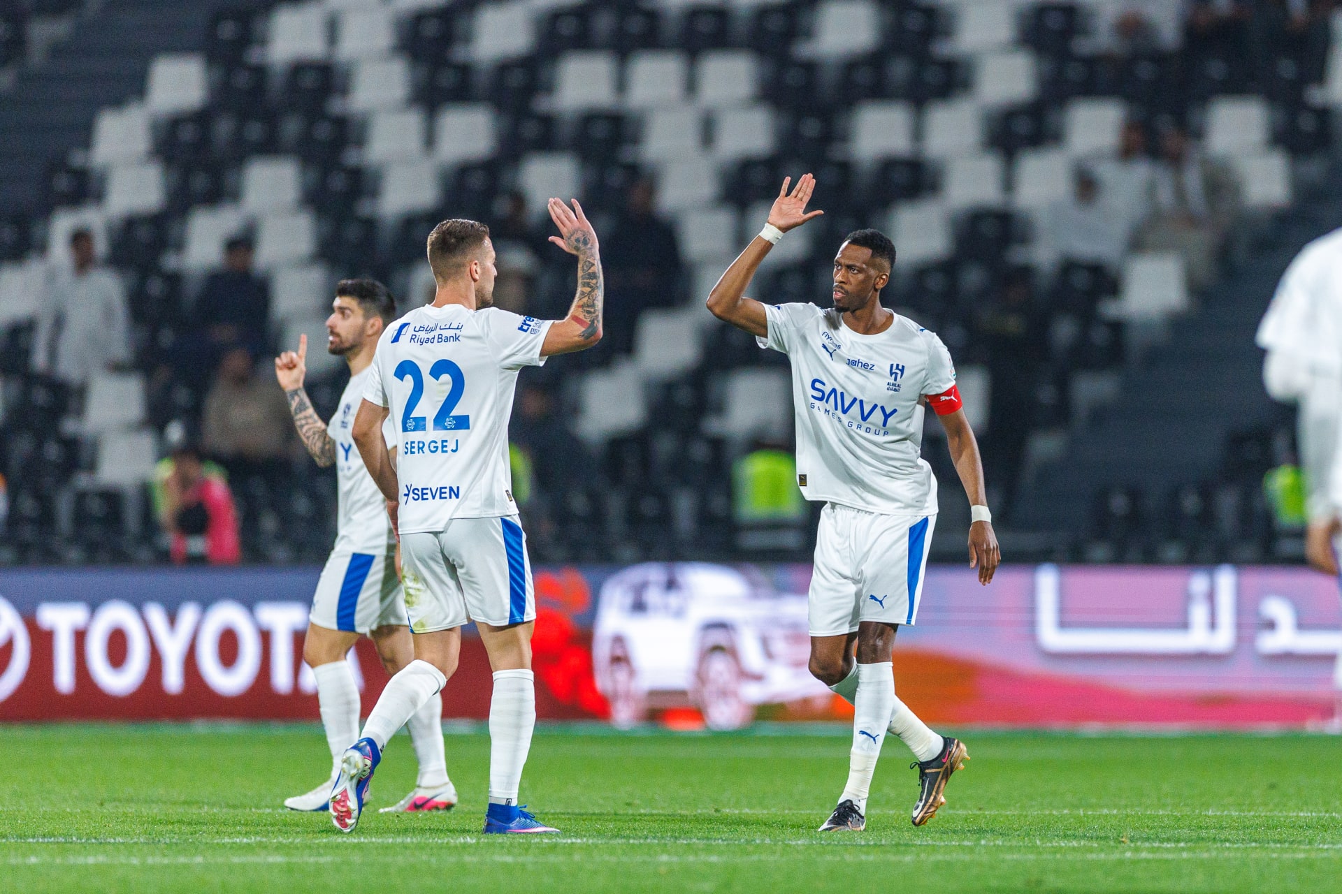 إليك ما فعله لاعبو الهلال بعد خسارة لقب الدوري السعودي لصالح النصر