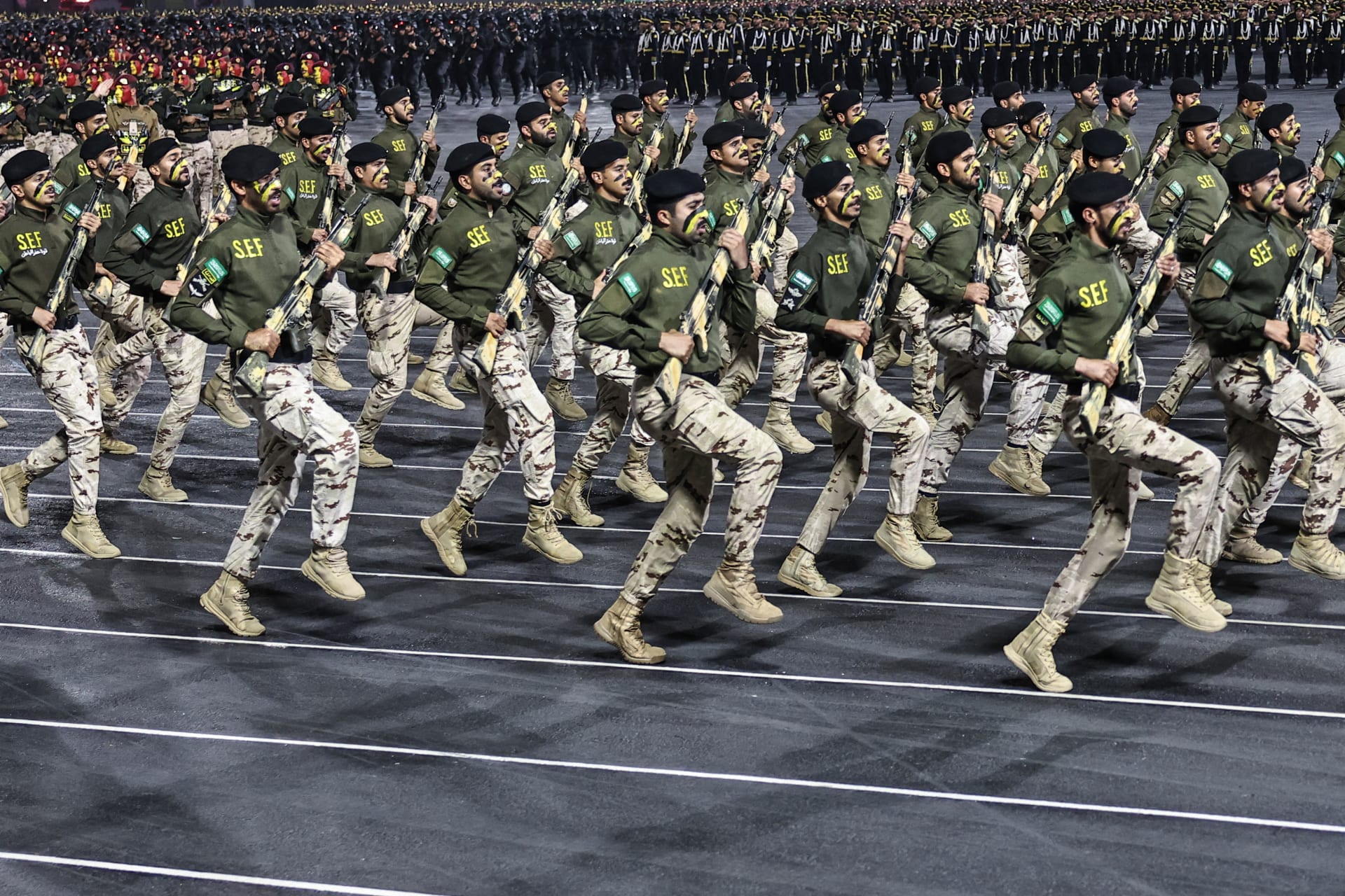 السعودية.. ضبط 8 وافدين أتراك والأمن العام يكشف ما فعلوه