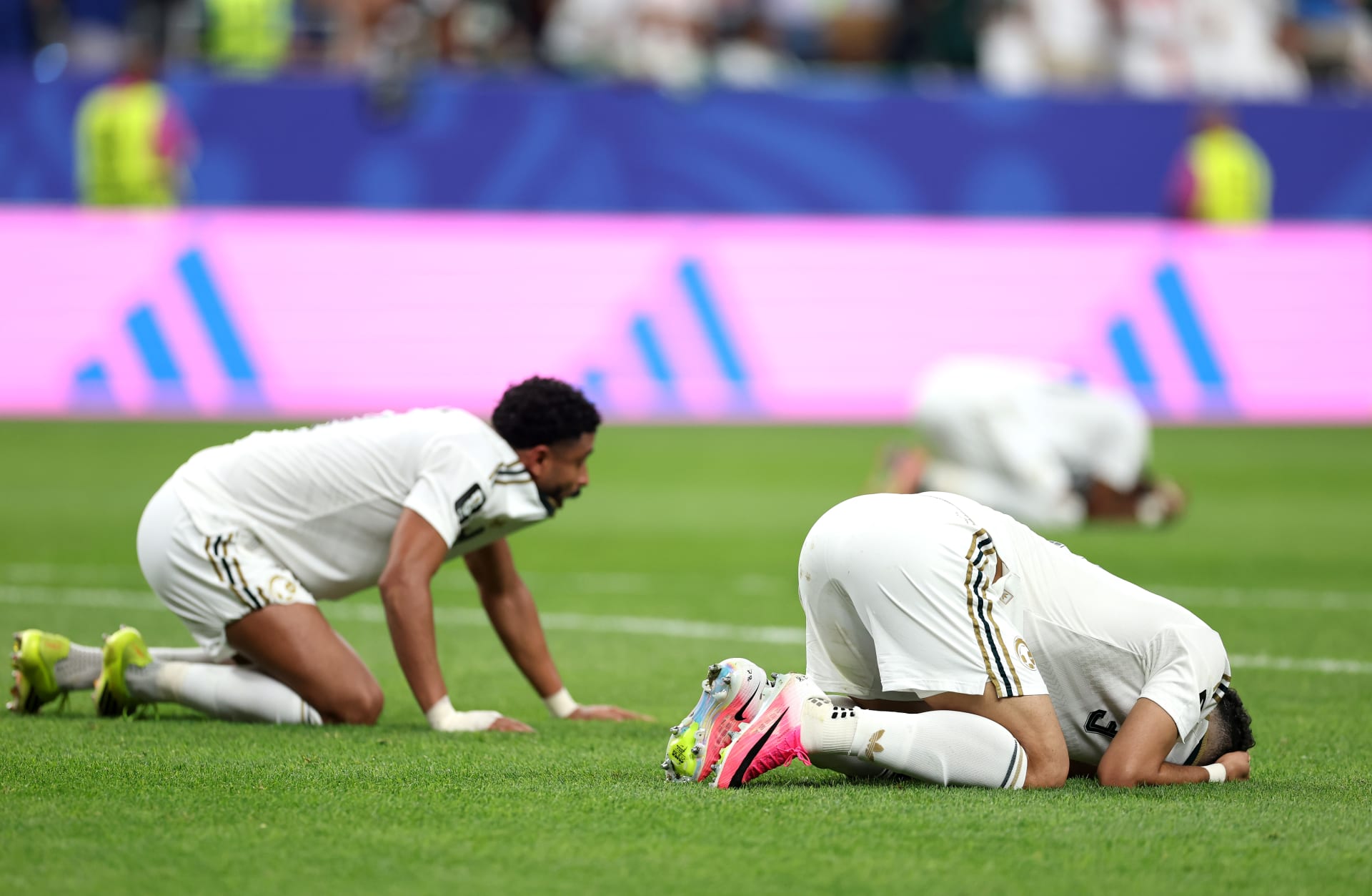 كأس العالم.. أول تصرف من لاعبي المنتخب السعودي بعد إقصائهم