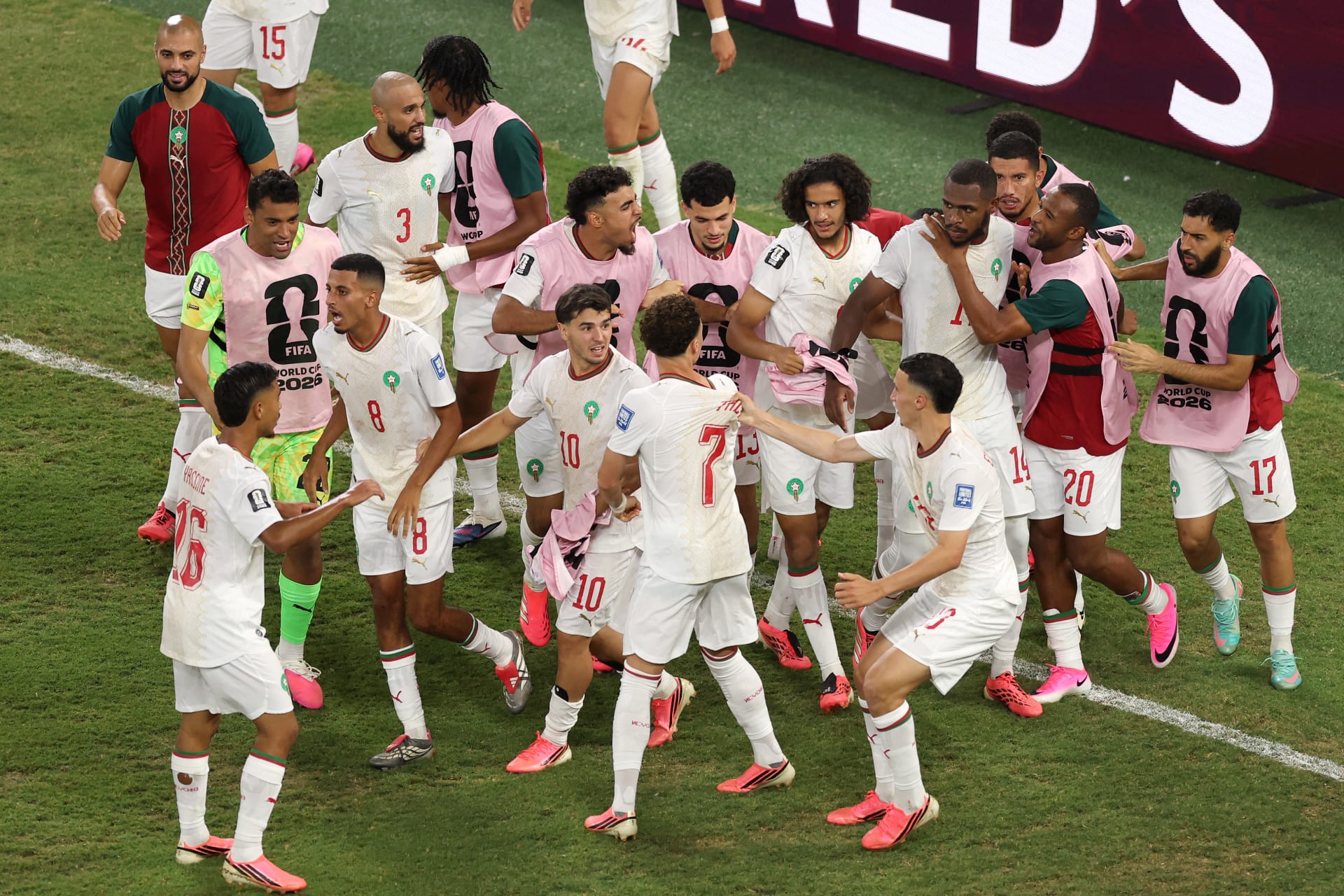 بـ4 كلمات.. أمير سعودي يعلق على تأهل المغرب لدور الـ16 في كأس العالم