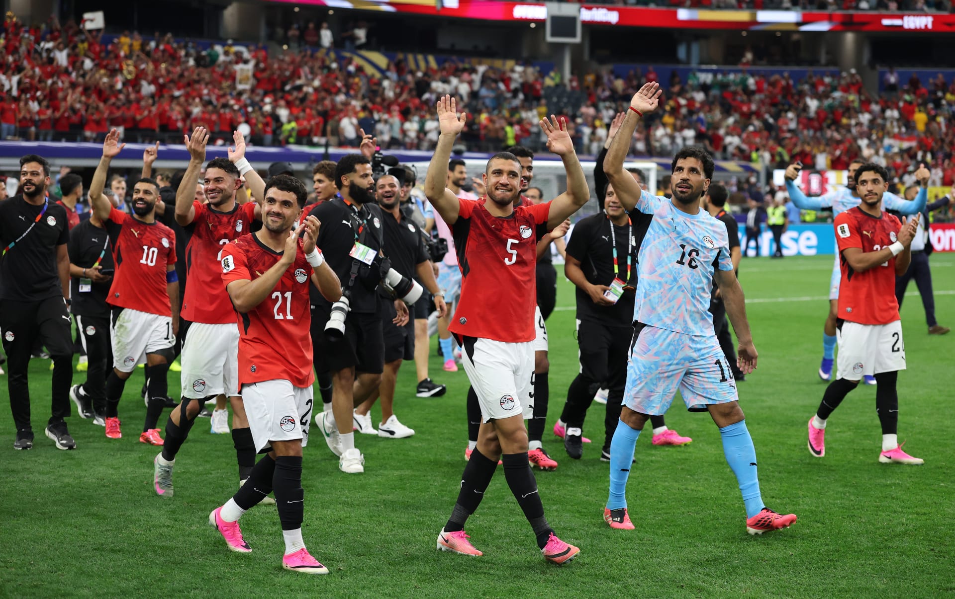 تصرف "لافت" من رجال الشرطة في أمريكا تجاه بعثة منتخب مصر