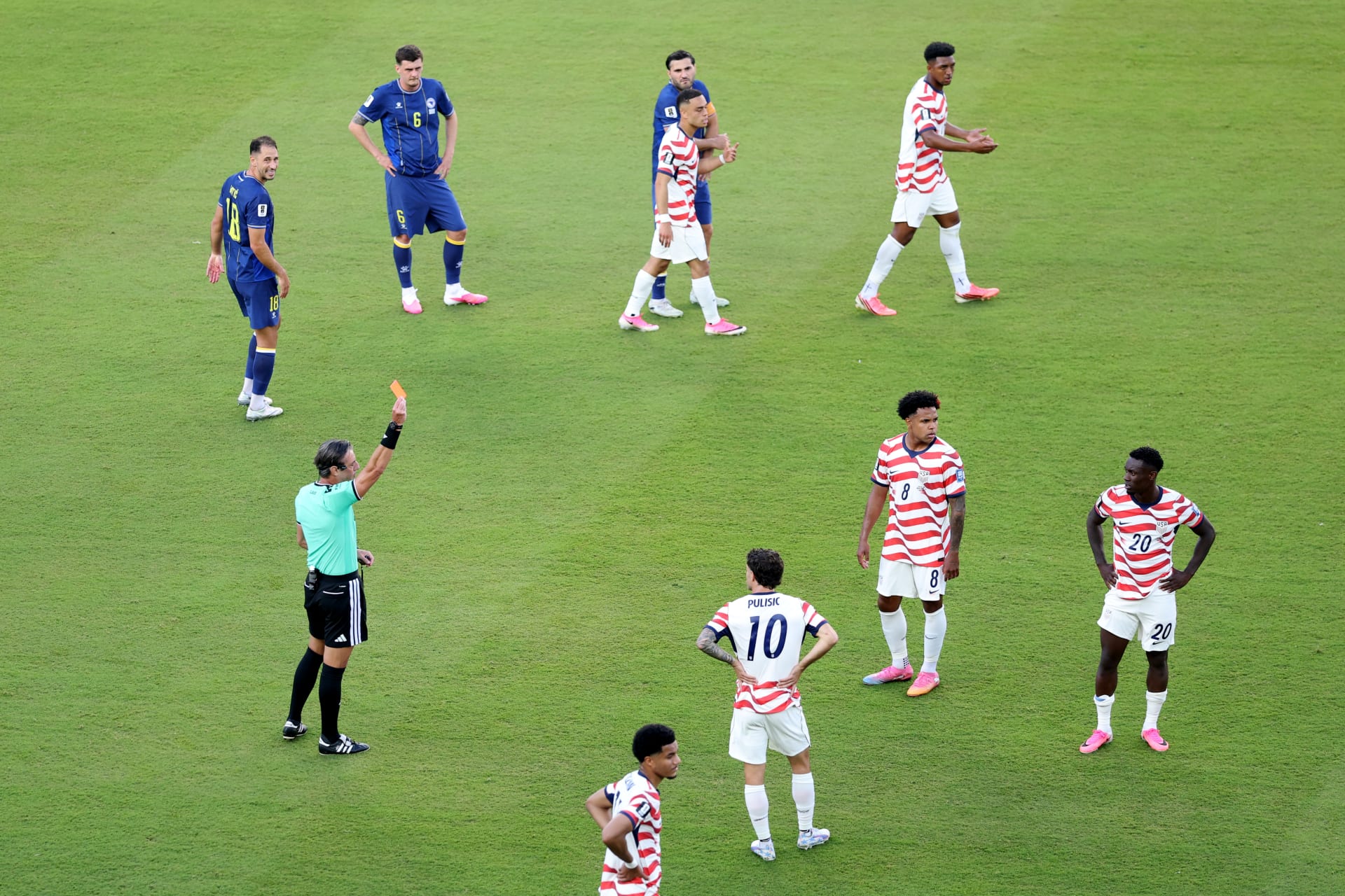 المونديال.. ترامب يشكر "فيفا" بعد إيقاف تنفيذ عقوبة طرد لاعب أمريكا