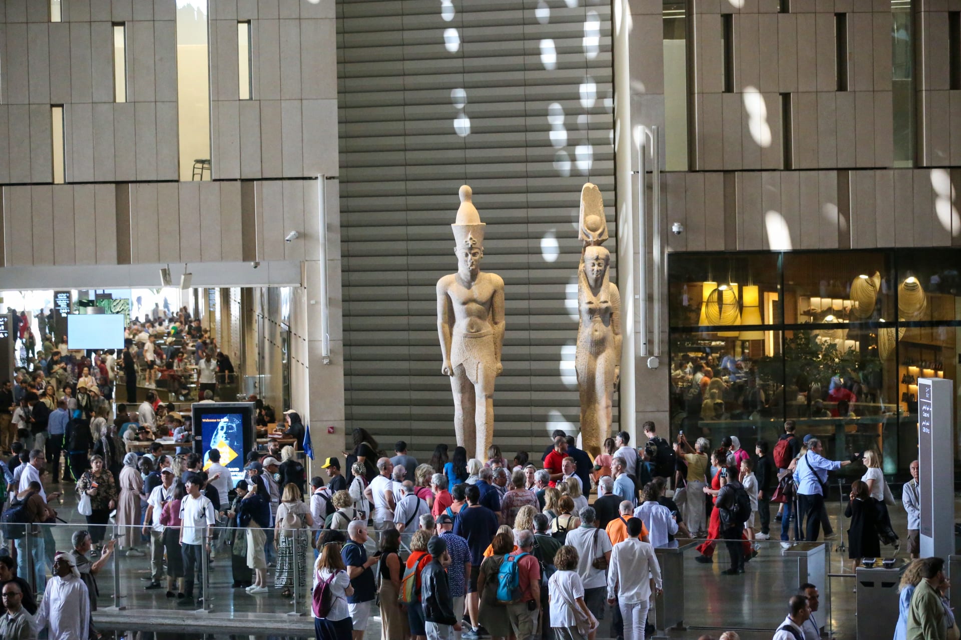 إفتاء مصر تبدي رأيها في حكم زيارة المتاحف الأثرية التي تضم تماثيل