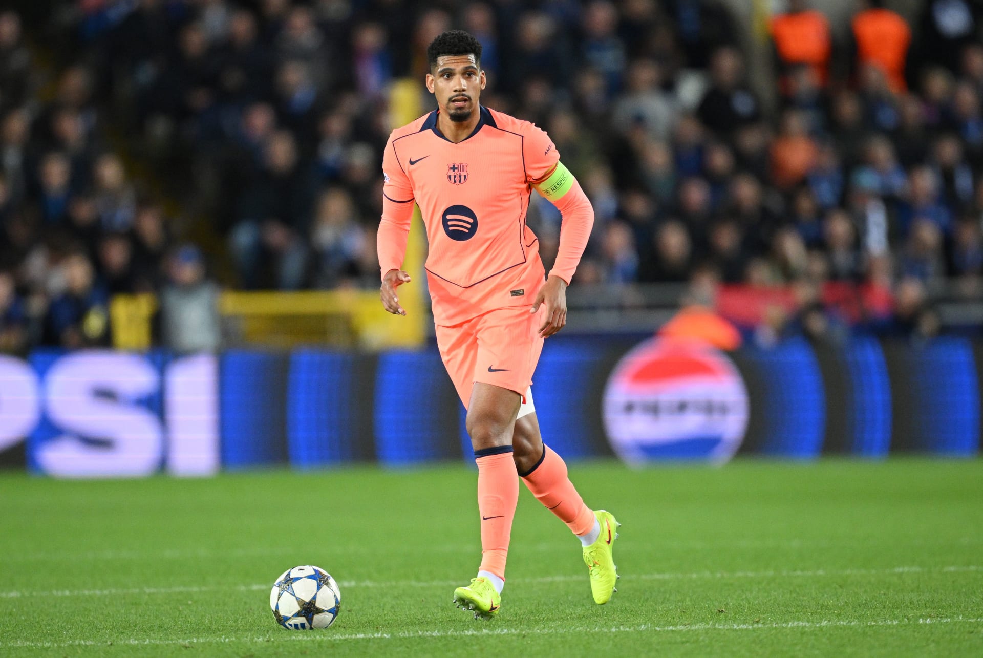 ليفربول يضم رونالد أراوخو.. إليك تفاصيل الصفقة وأول تعليق من اللاعب