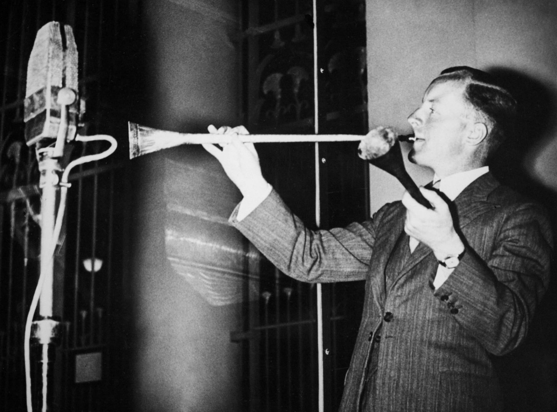 عُزفت الأبواق للمرة الأخيرة خلال بث لهيئة الإذاعة البريطانية (BBC) في 19 أبريل/نيسان 1939، من القاهرة في مصر.