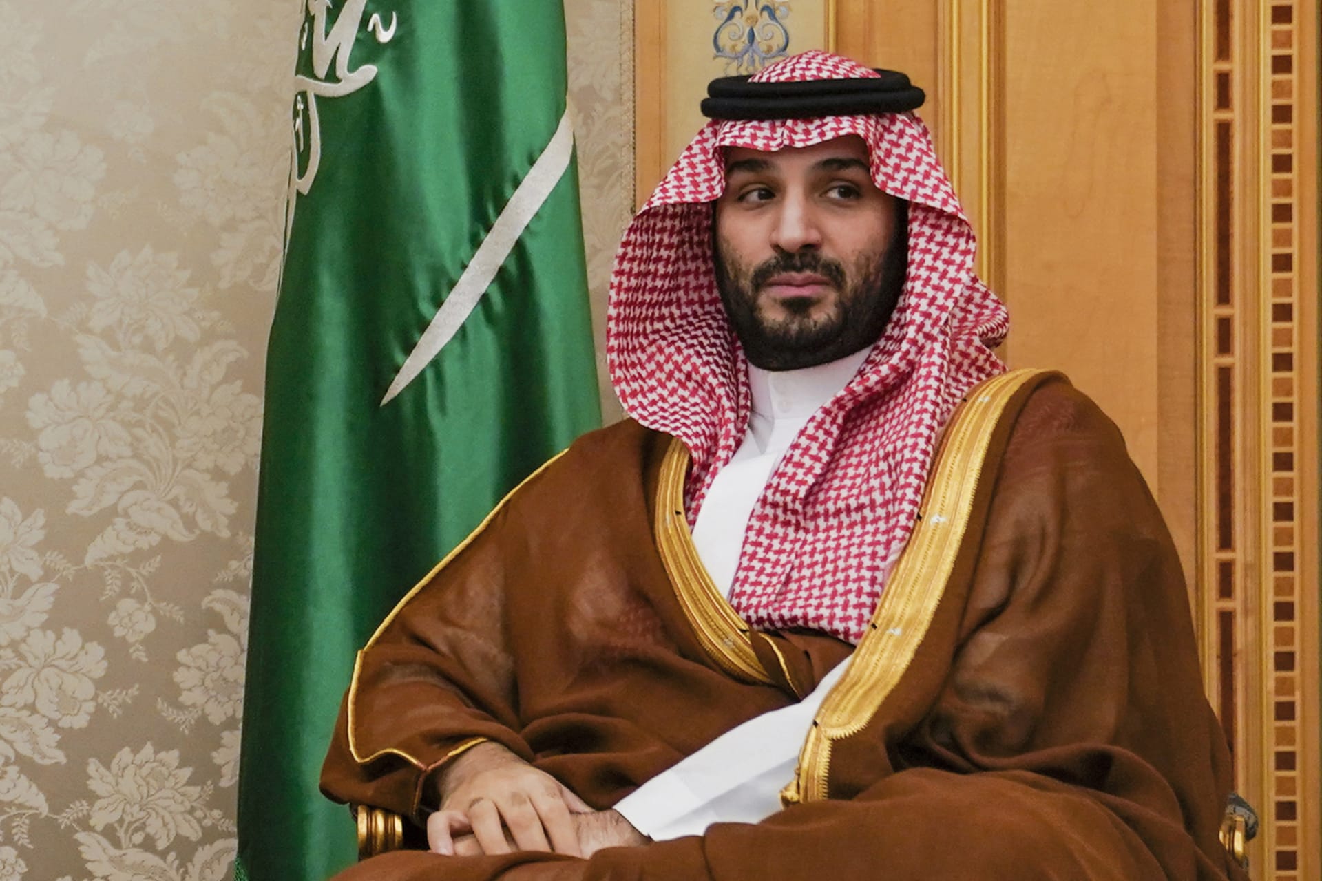 محمد بن سلمان يلتقي قائد