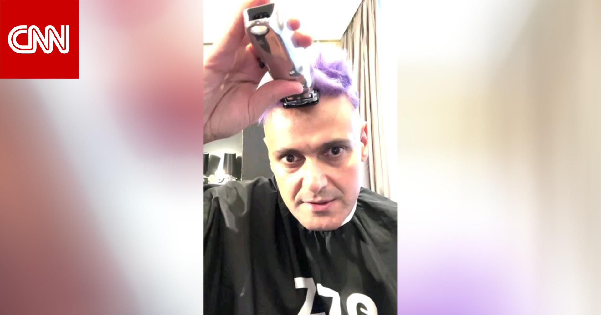 تفاعل على فيديو لرامز جلال يحلق شعره "عالزيرو" أمام الكاميرا