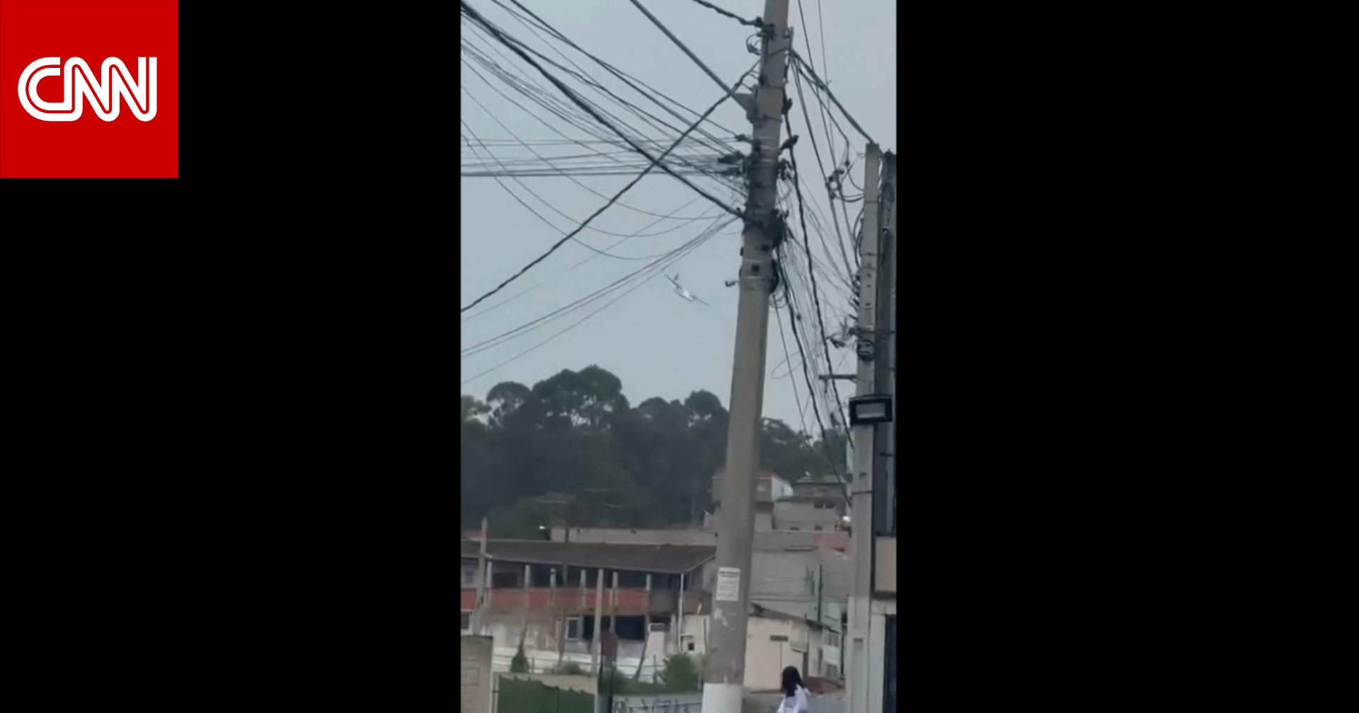 شاهد اللحظة التي سقطت فيها طائرة الركاب البرازيلية من السماء فوق ساو باولو