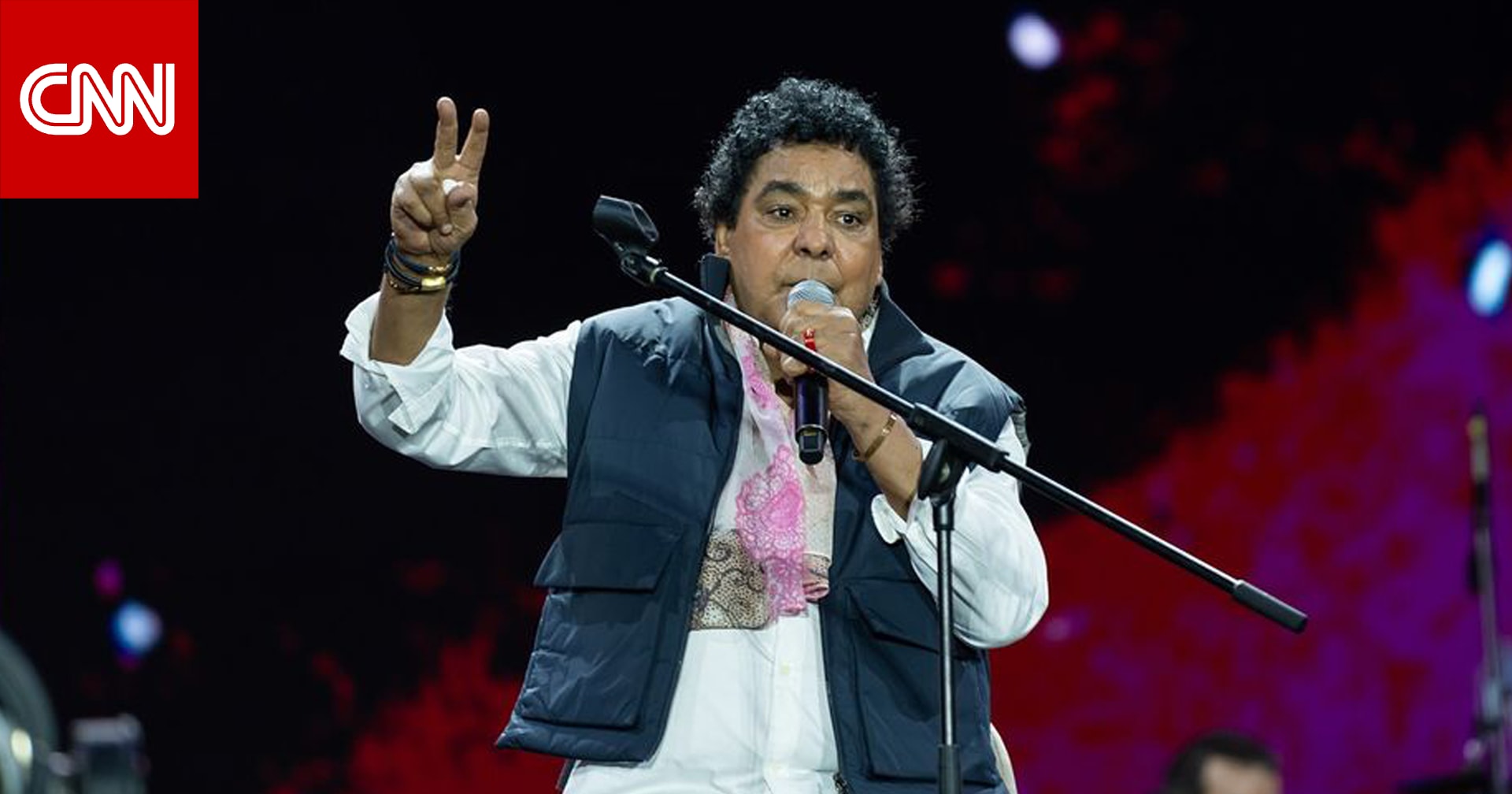 محمد منير يثير القلق حول وضعه الصحي بعد تأجيل حفله في الإسكندرية
