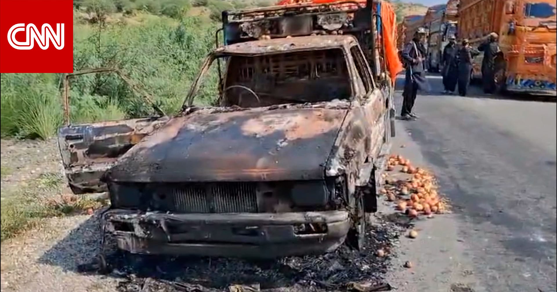 أوقفوا المركبات وأضرموا النيران.. هجومان عنيفان في جنوب غرب باكستان ومقتل عشرات الأشخاص