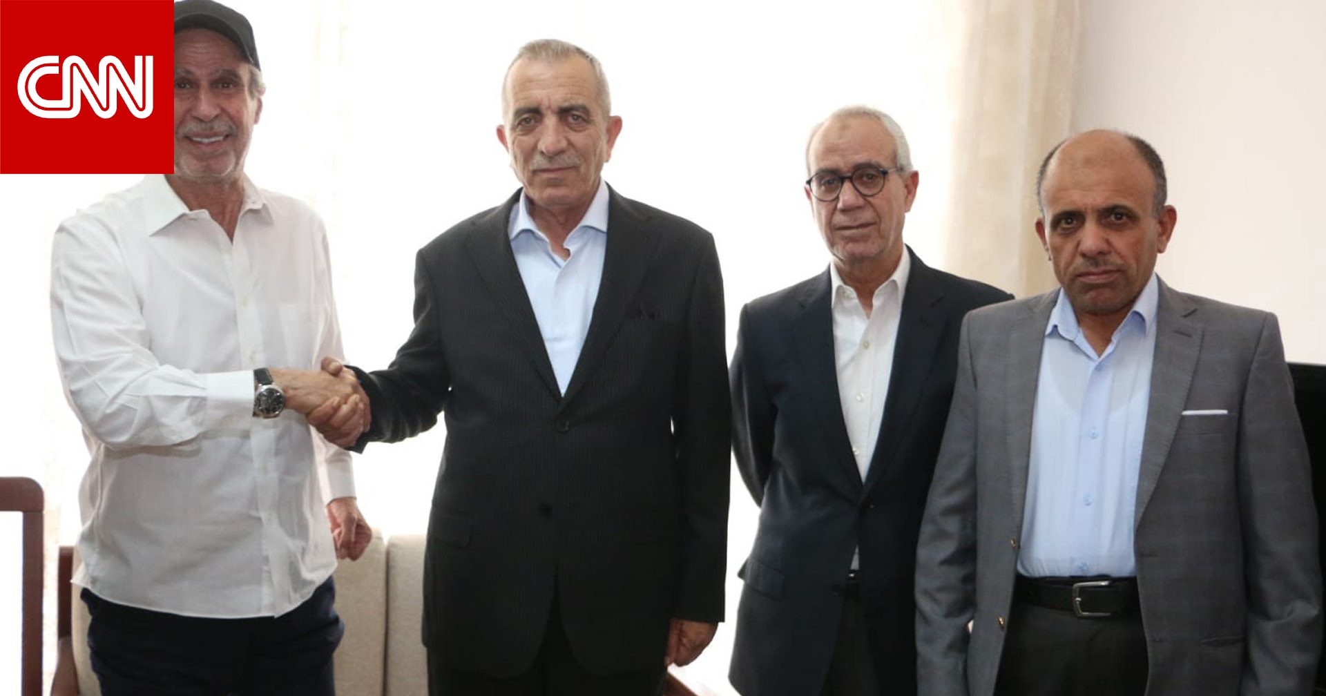 الأردن.. وزير الثقافة يزور المخرج حسين دعيبس بعد الكشف عن إصابته بجلطة