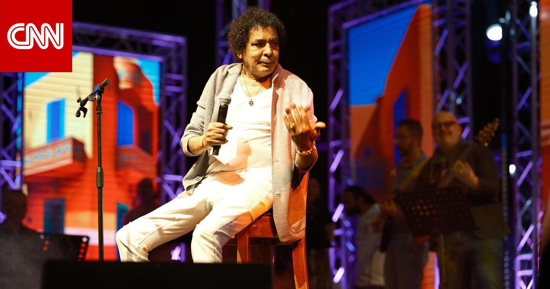 محمد منير يثير تساؤلات بسبب غيابه عن تكريم مهرجان الموسيقى العربية